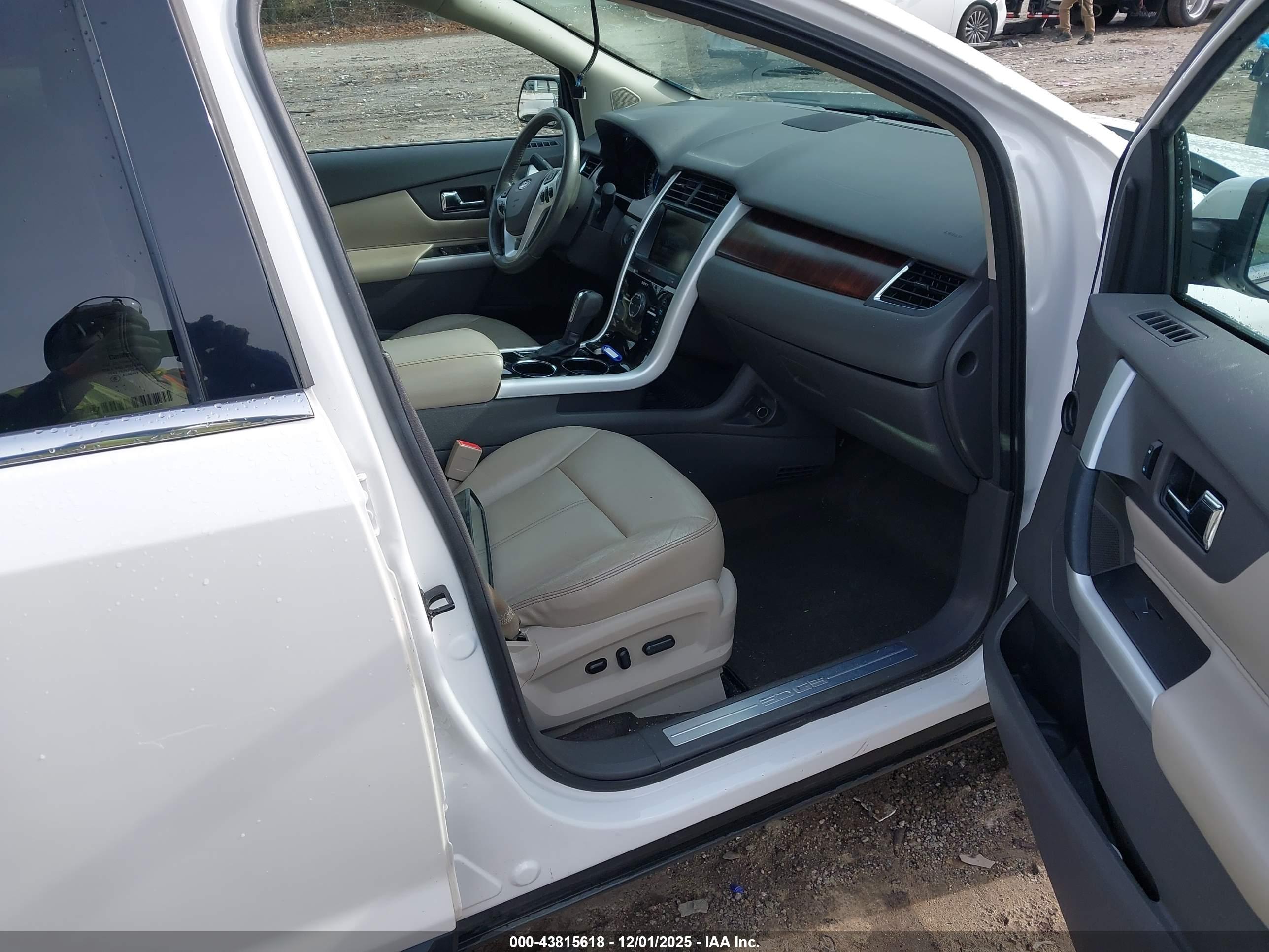 FORD EDGE image 5