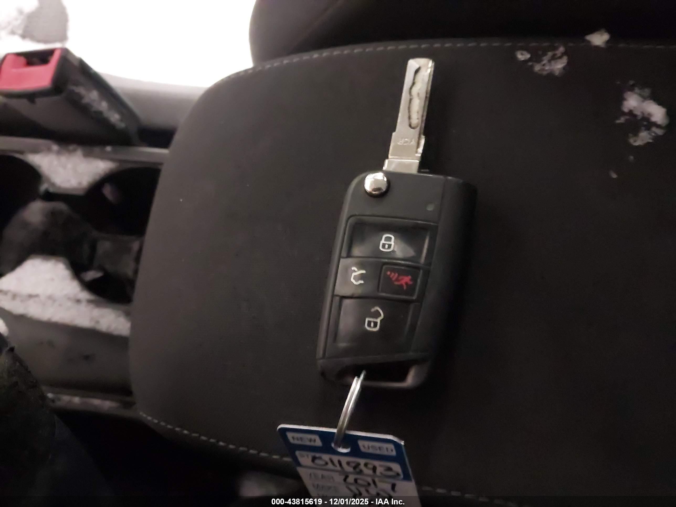 VOLKSWAGEN GOLF image 11