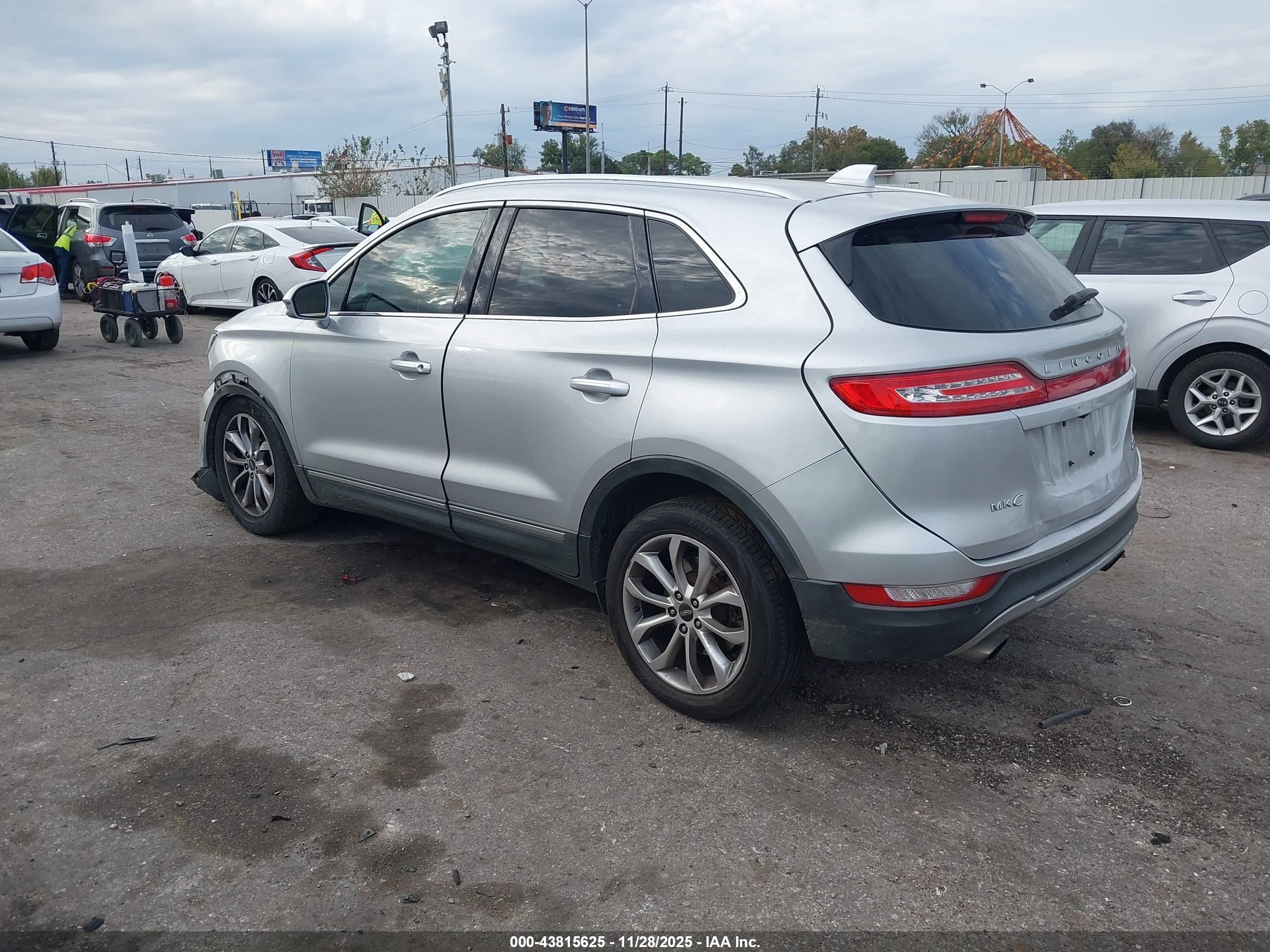 LINCOLN MKC image 3