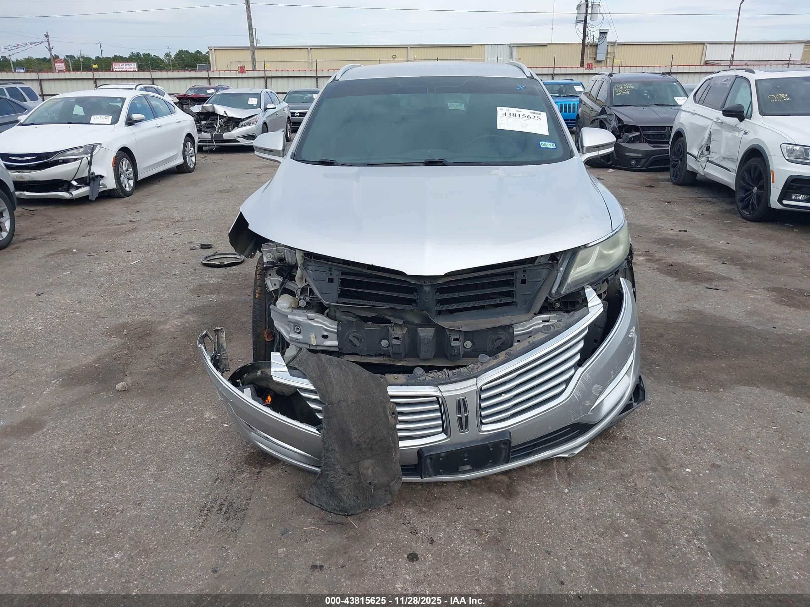 LINCOLN MKC image 6