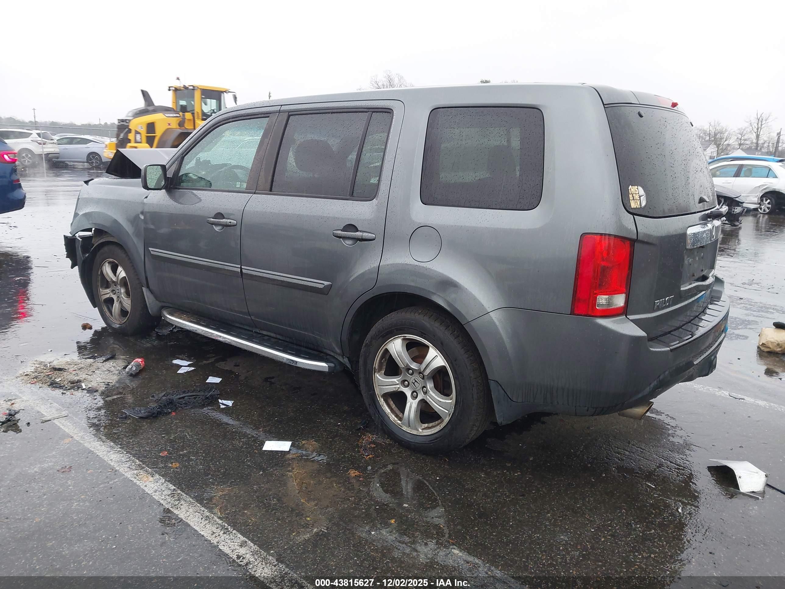 HONDA PILOT image 3