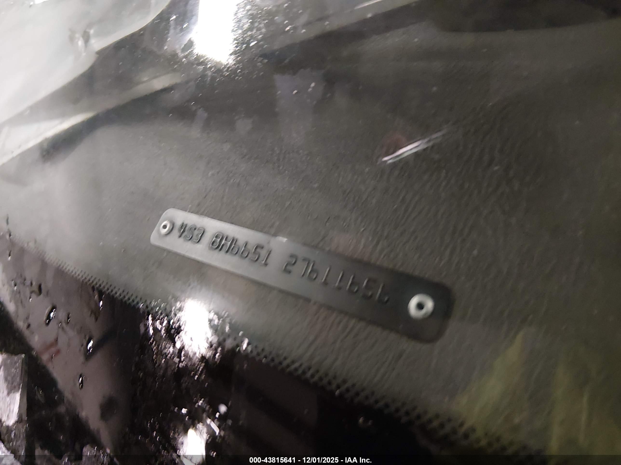 SUBARU OUTBACK image 9