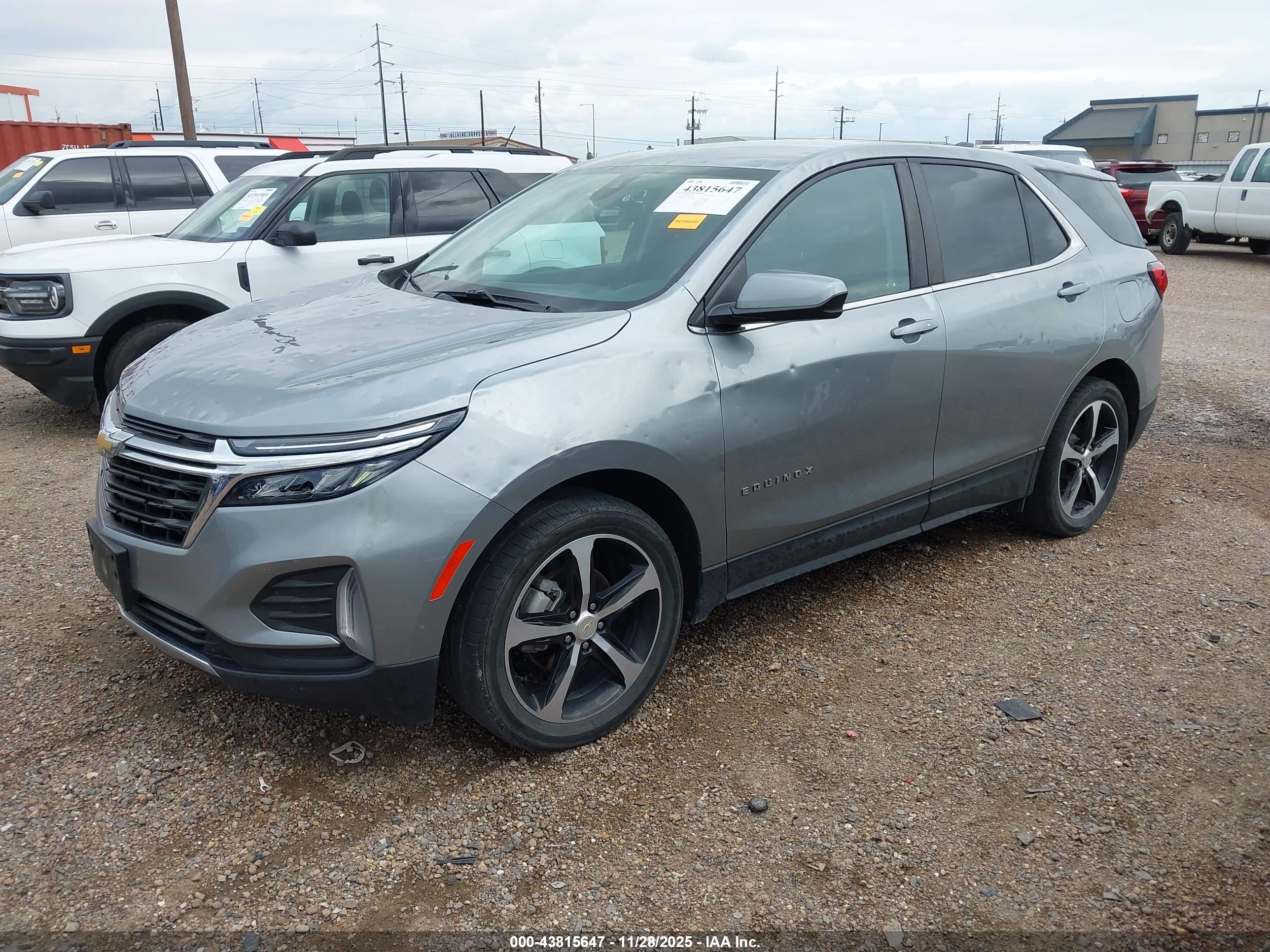 CHEVROLET EQUINOX image 2