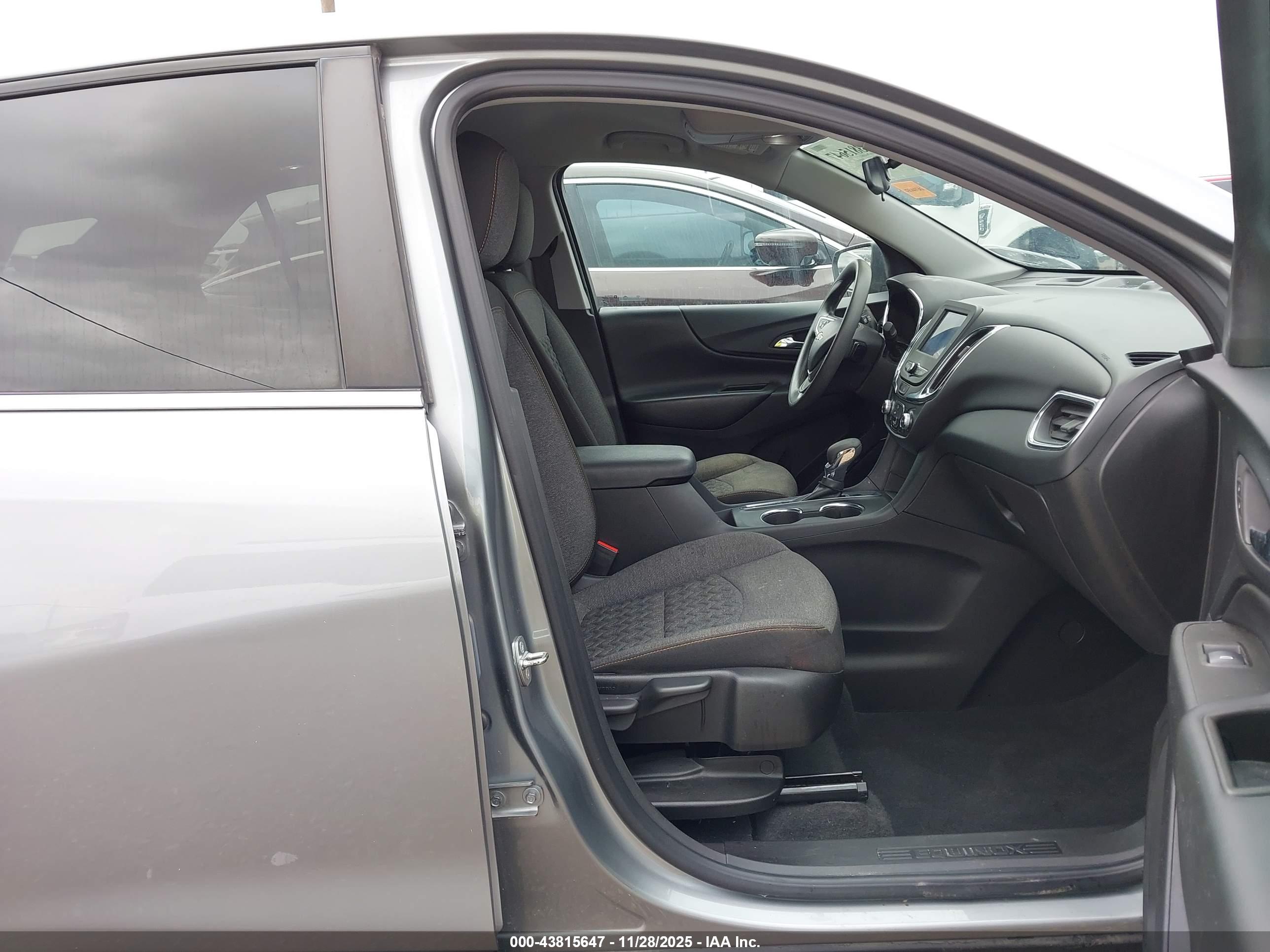 CHEVROLET EQUINOX image 5