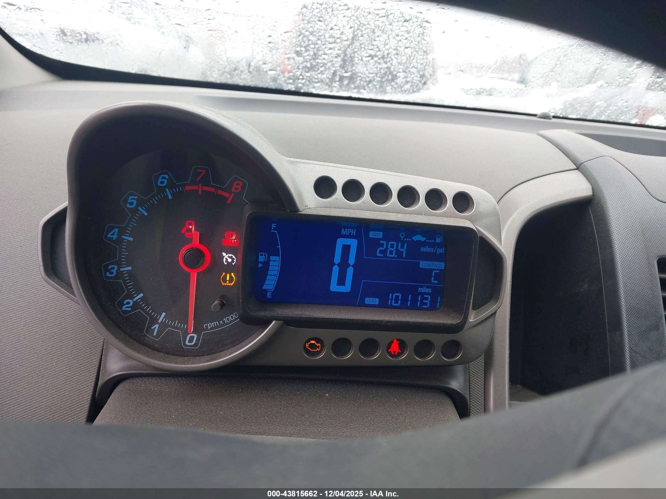 CHEVROLET SONIC image 7
