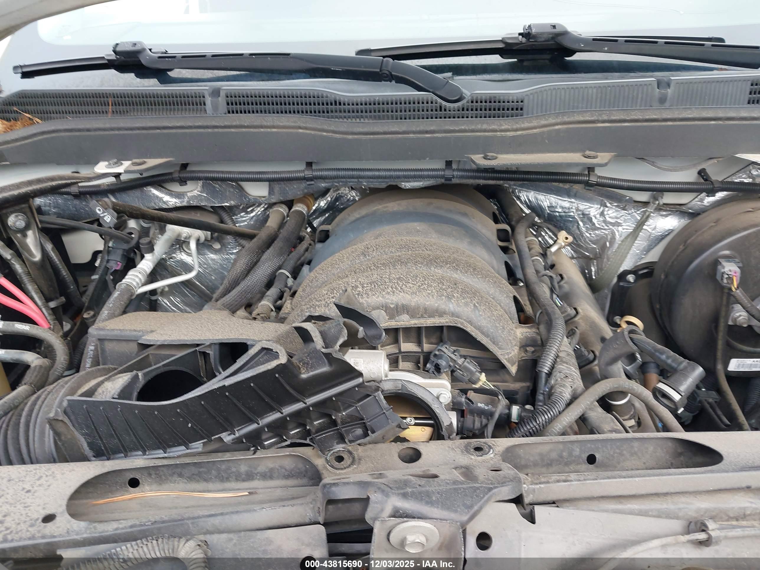 CHEVROLET SILVERADO image 10