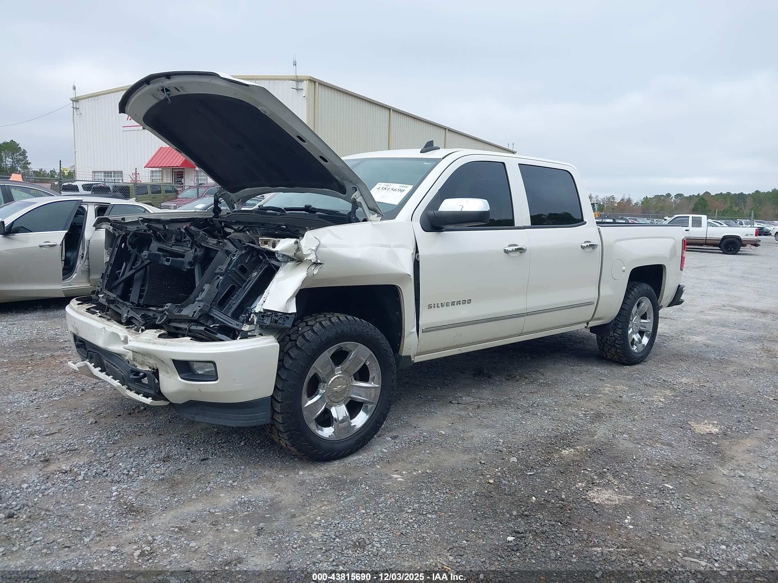 CHEVROLET SILVERADO image 2