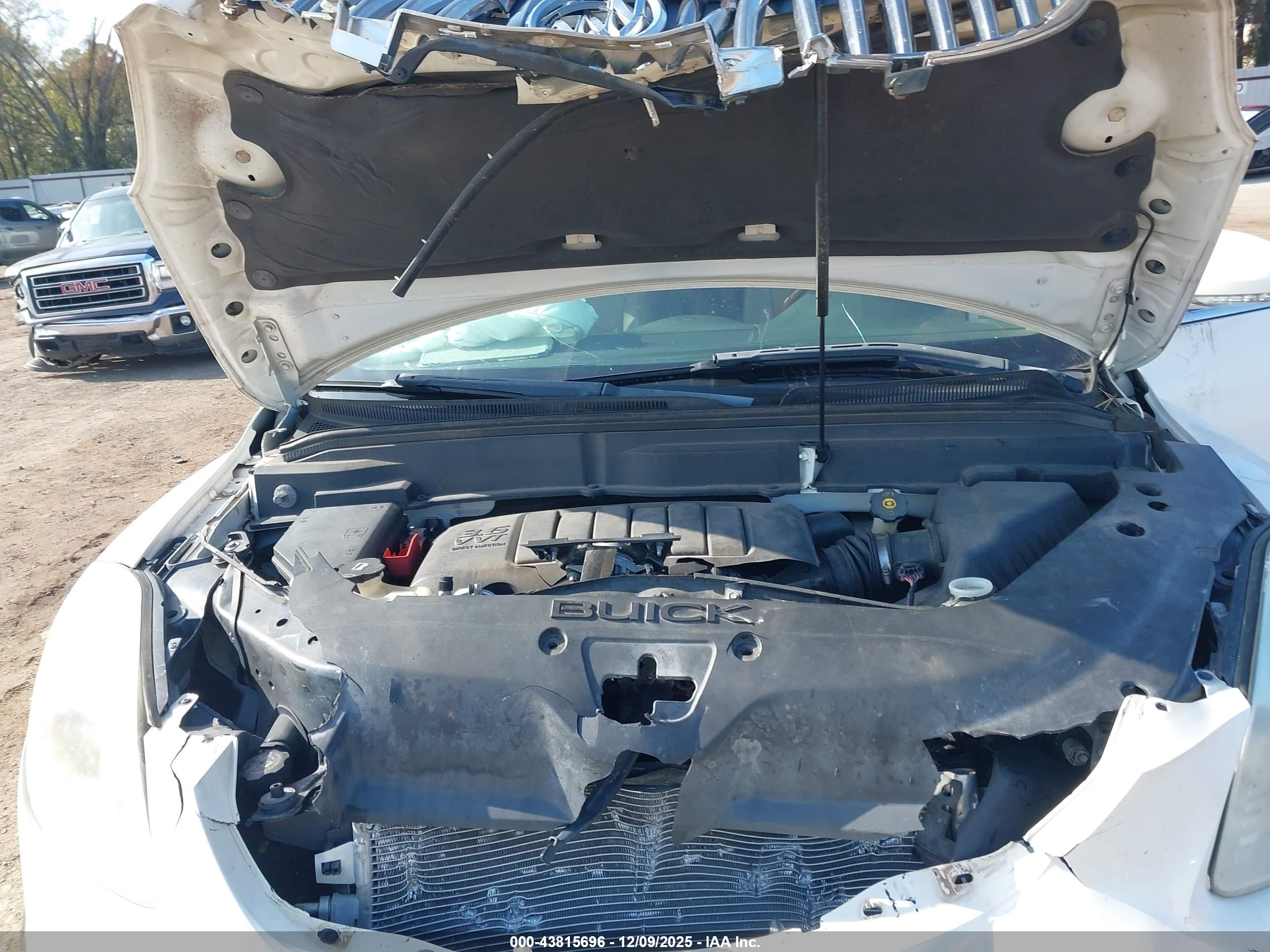 BUICK ENCLAVE image 10