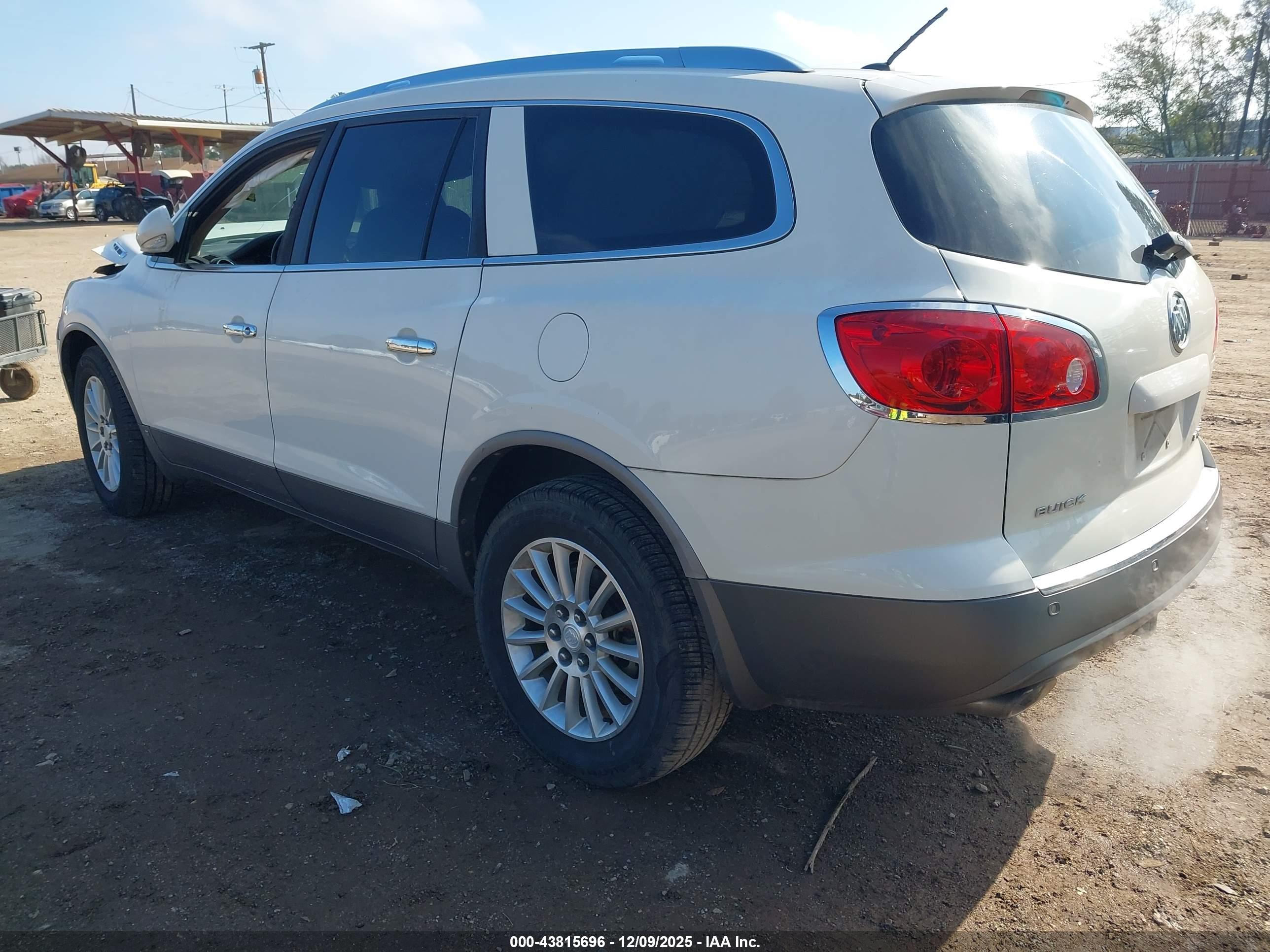 BUICK ENCLAVE image 3