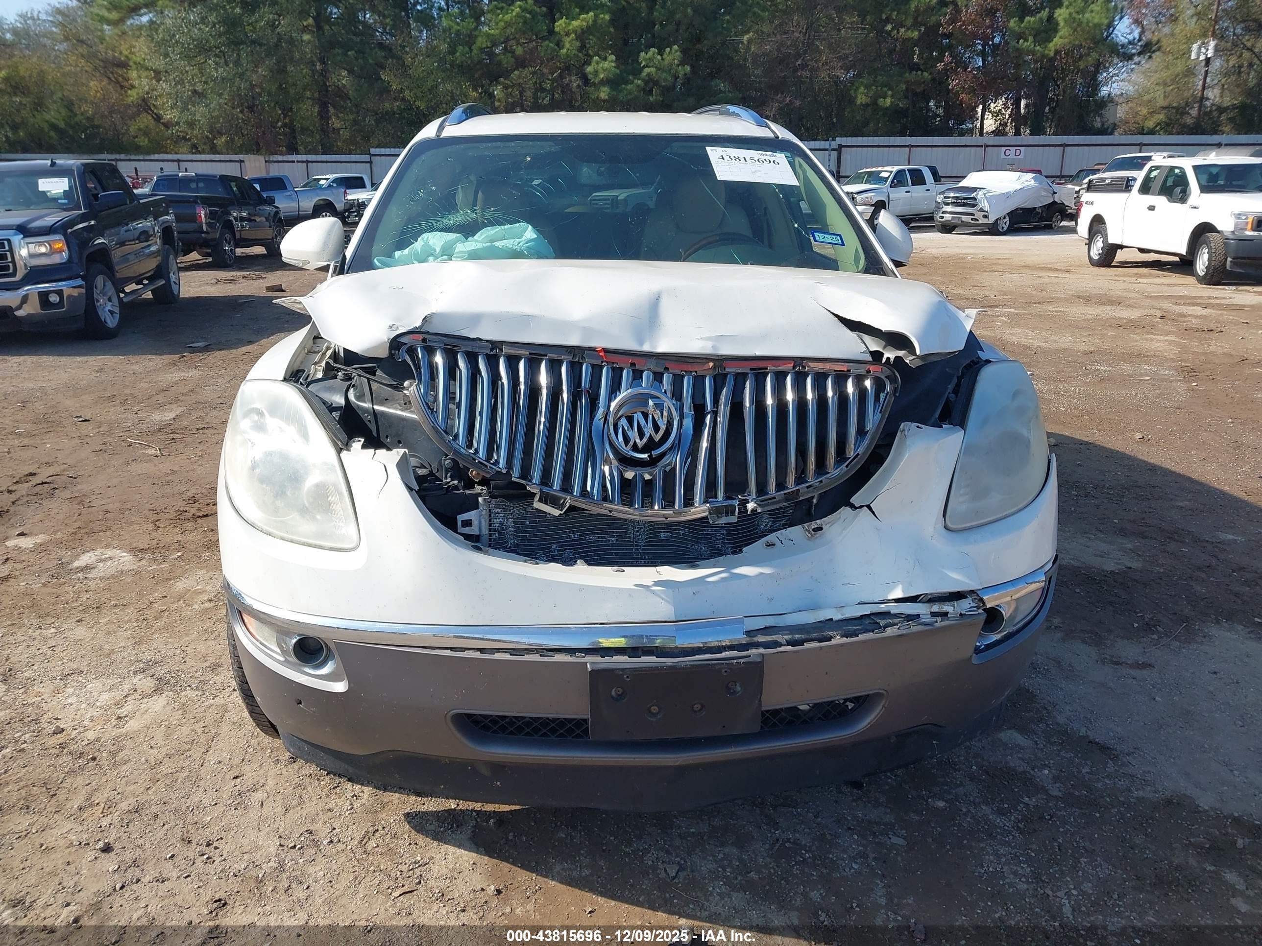 BUICK ENCLAVE image 6