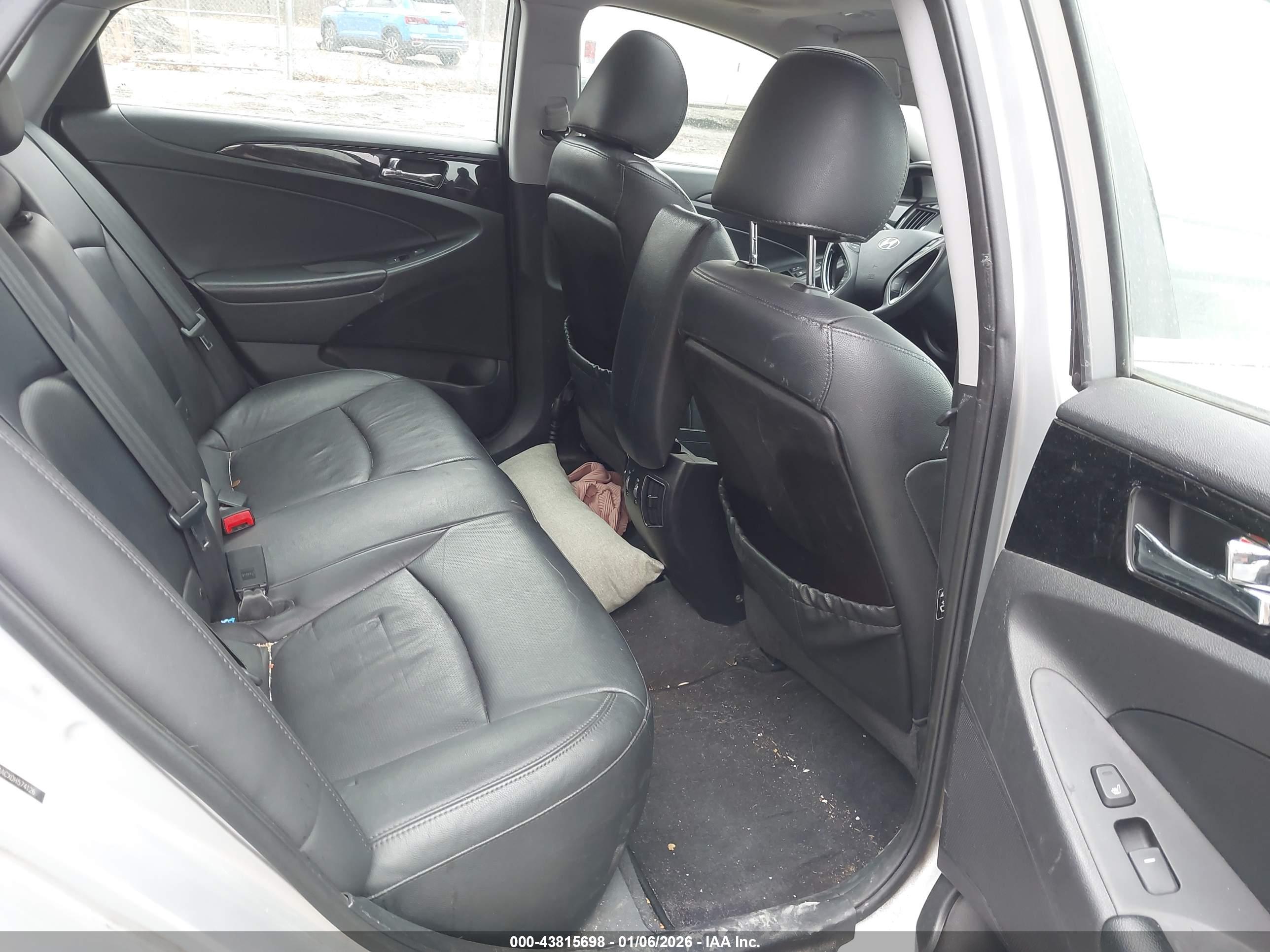 HYUNDAI SONATA image 8
