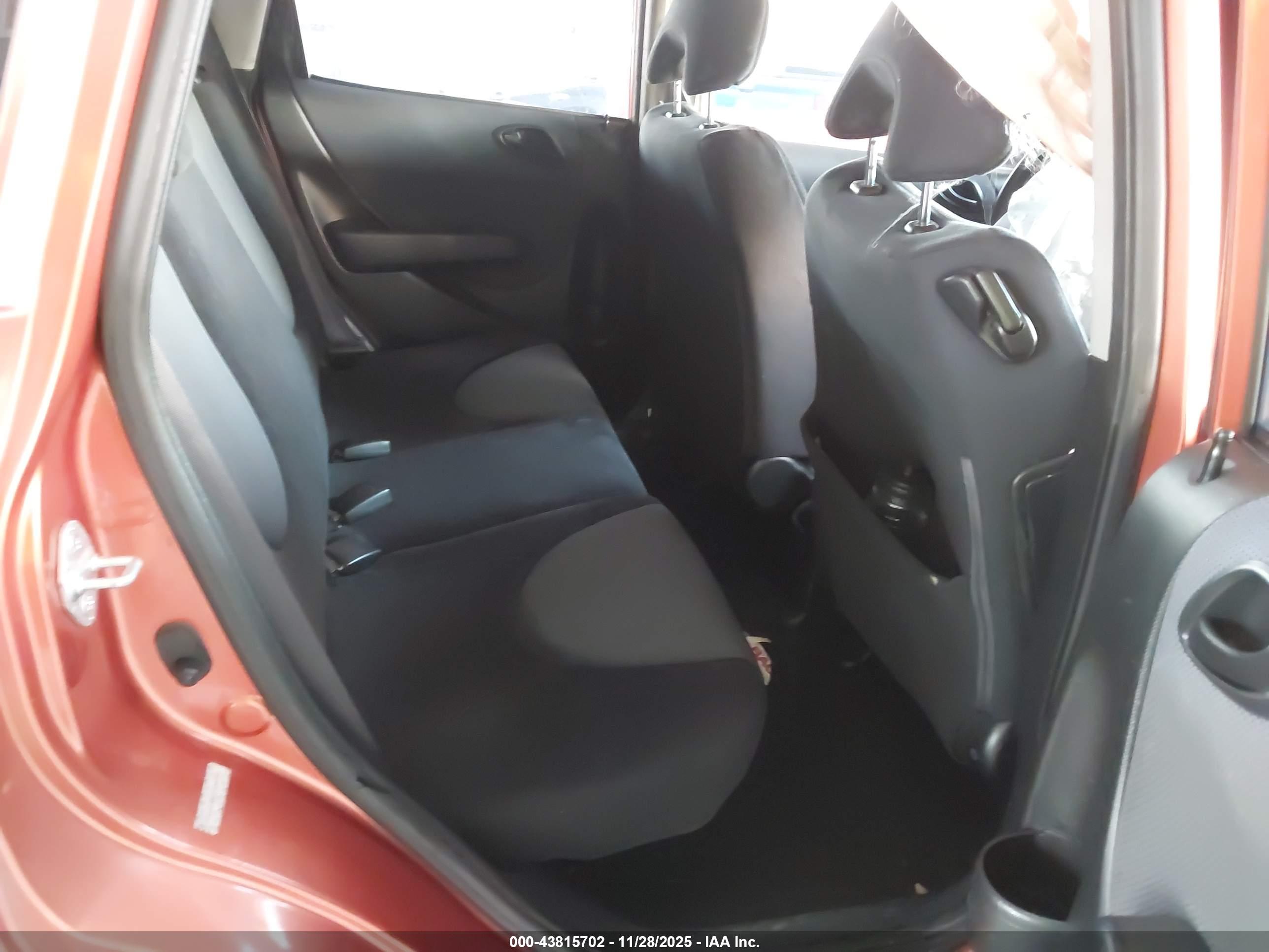 HONDA FIT image 8