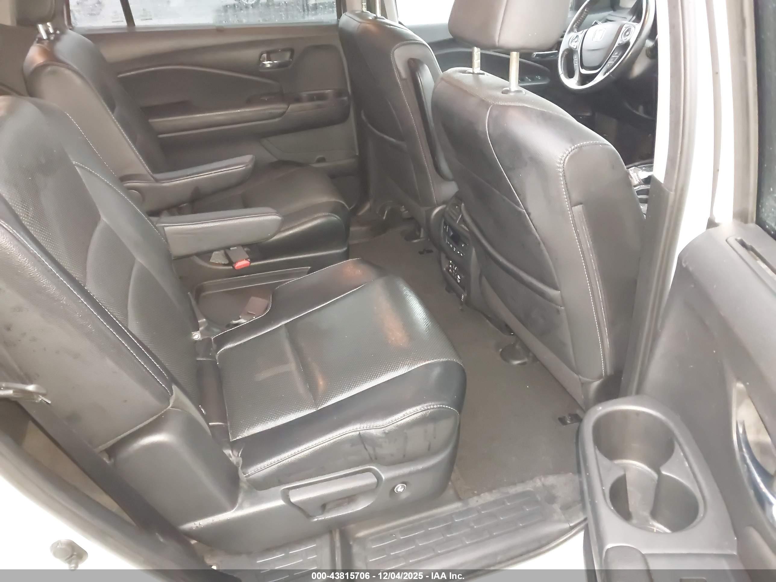 HONDA PILOT image 8