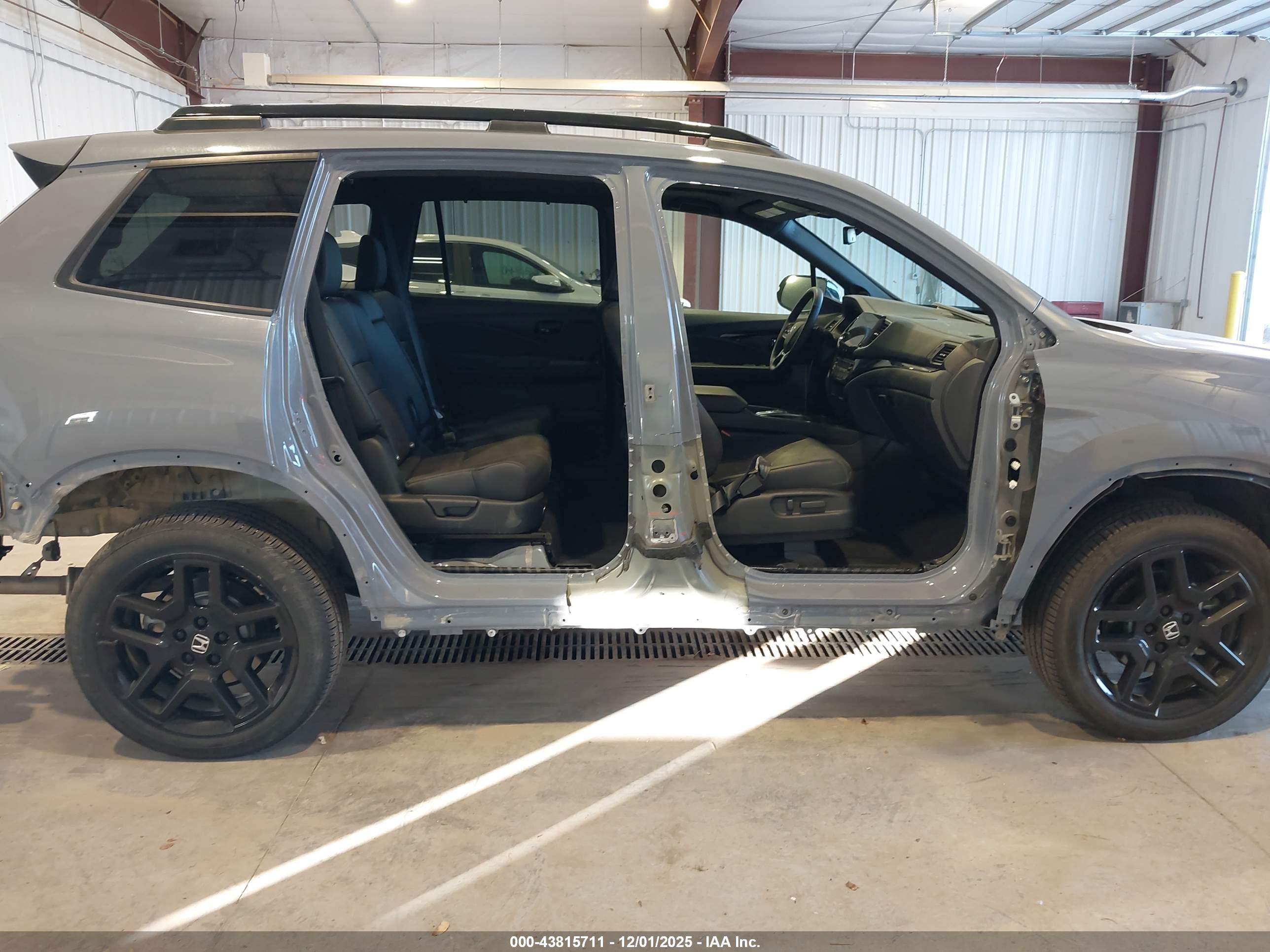 HONDA PASSPORT image 6