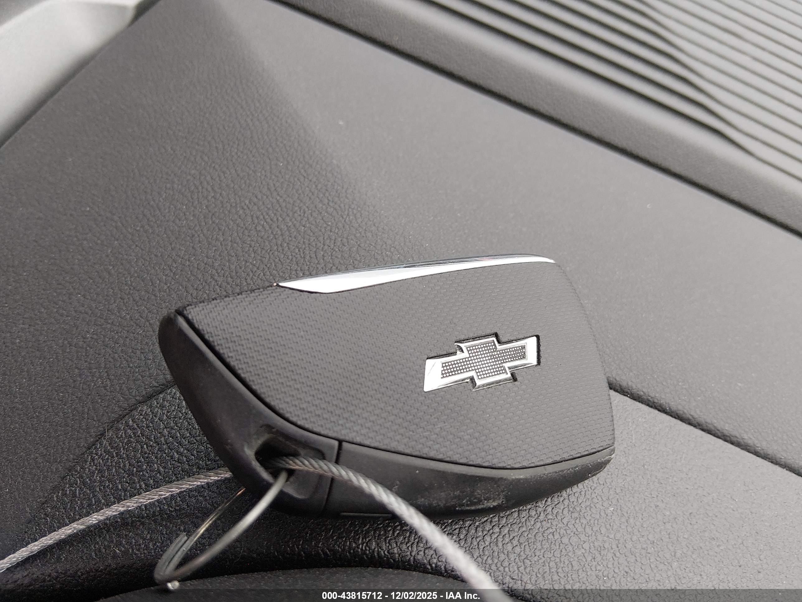 CHEVROLET EQUINOX image 11