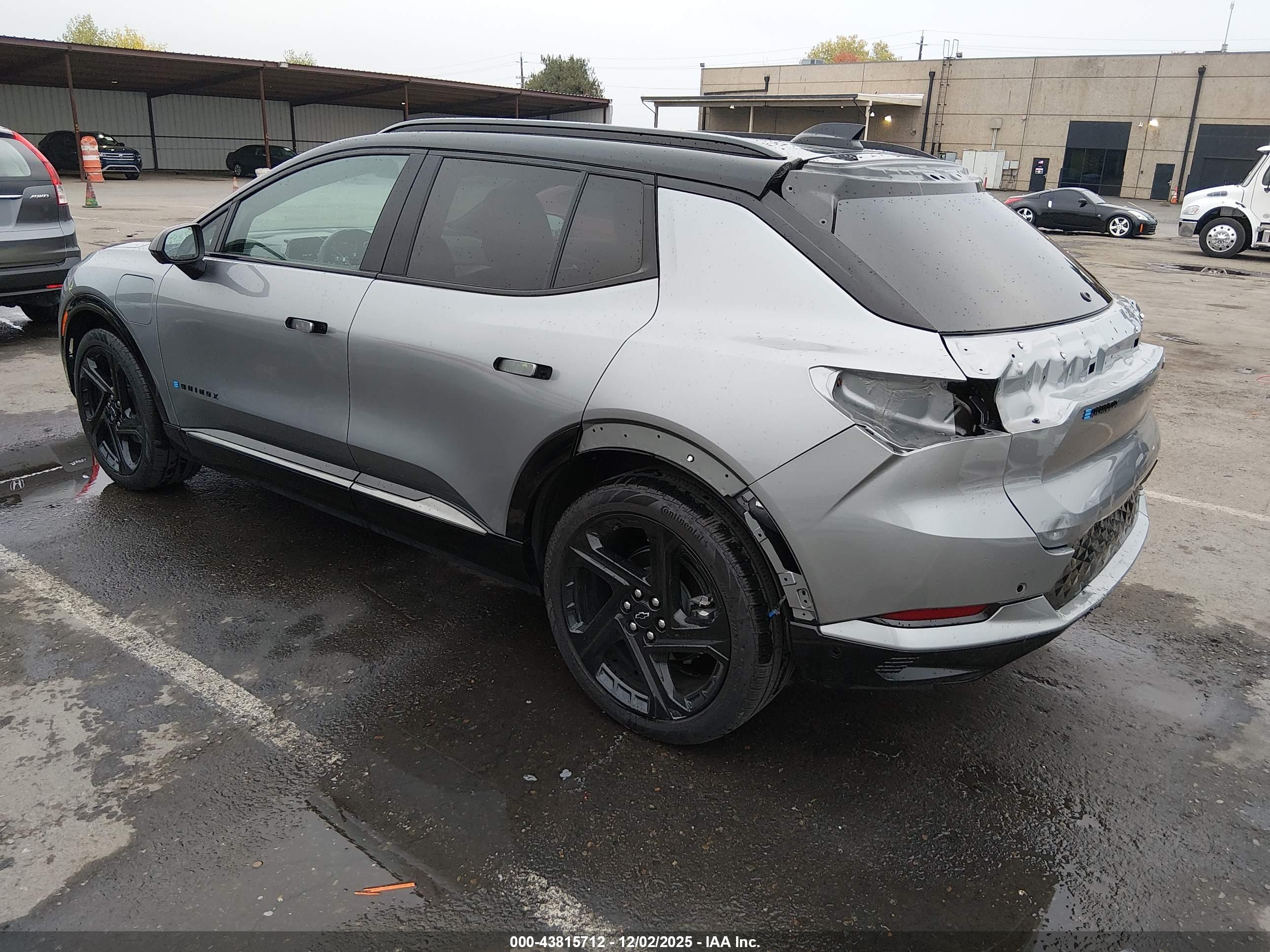 CHEVROLET EQUINOX image 3