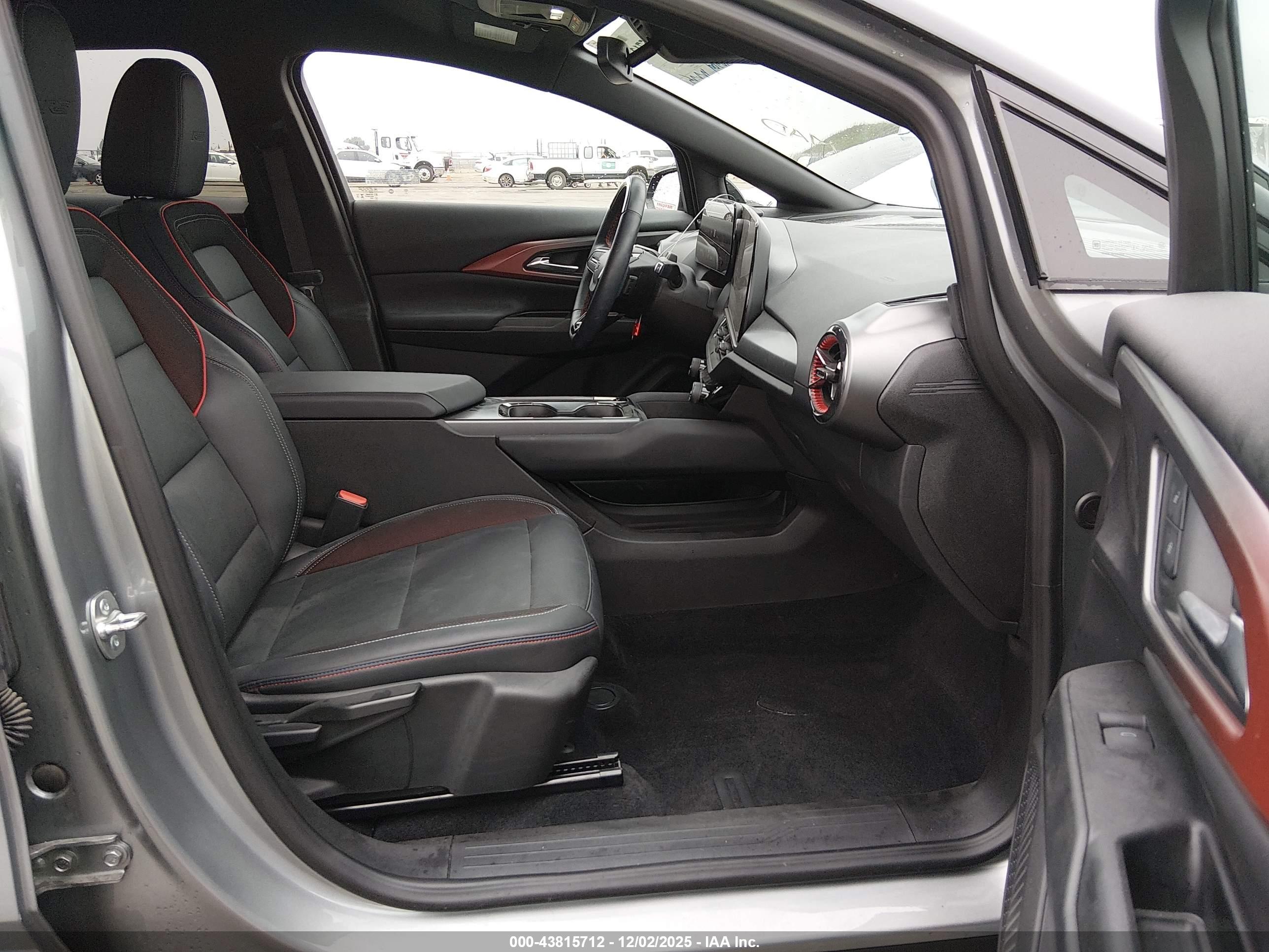CHEVROLET EQUINOX image 5