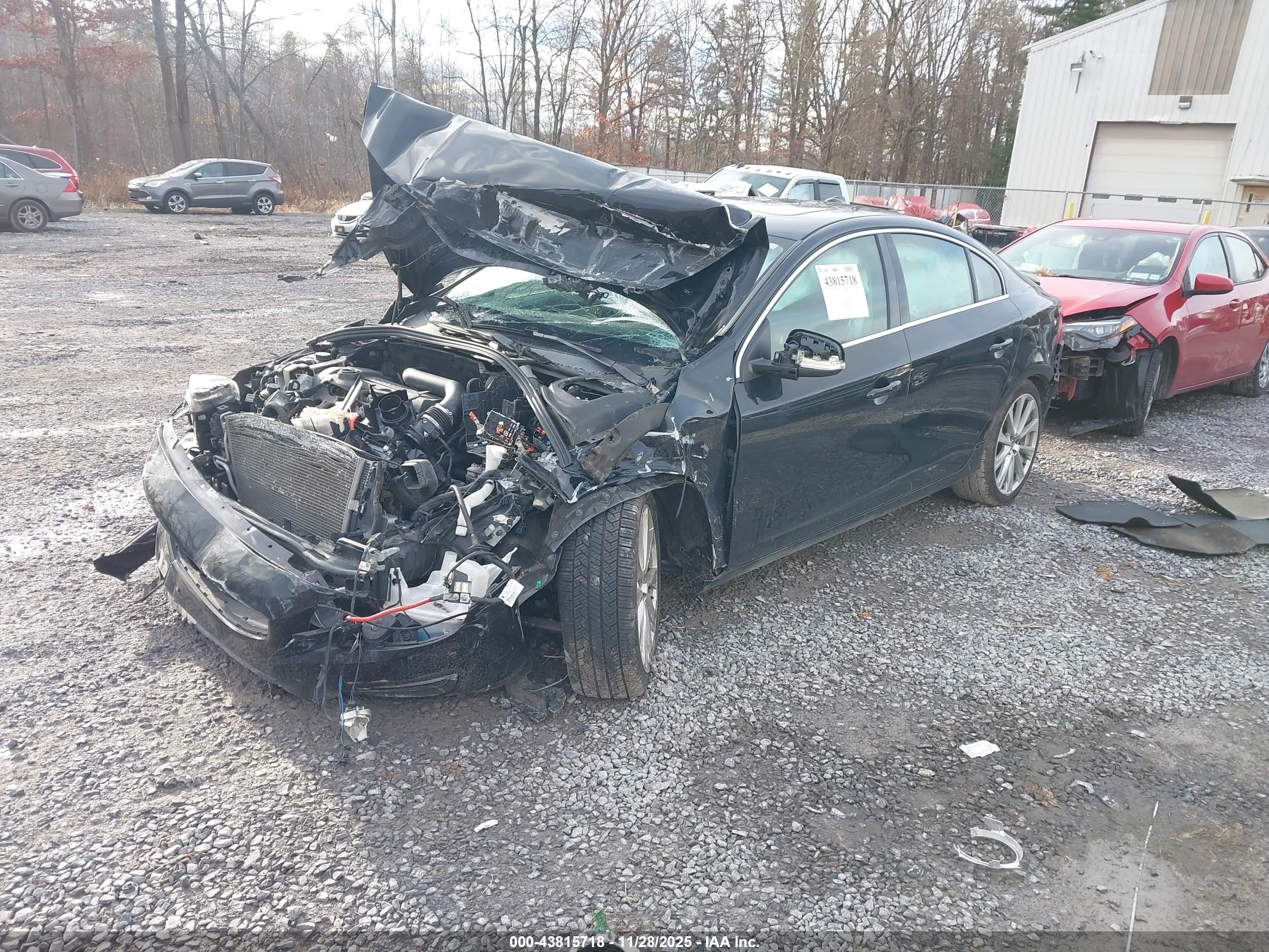 VOLVO S60 image 2