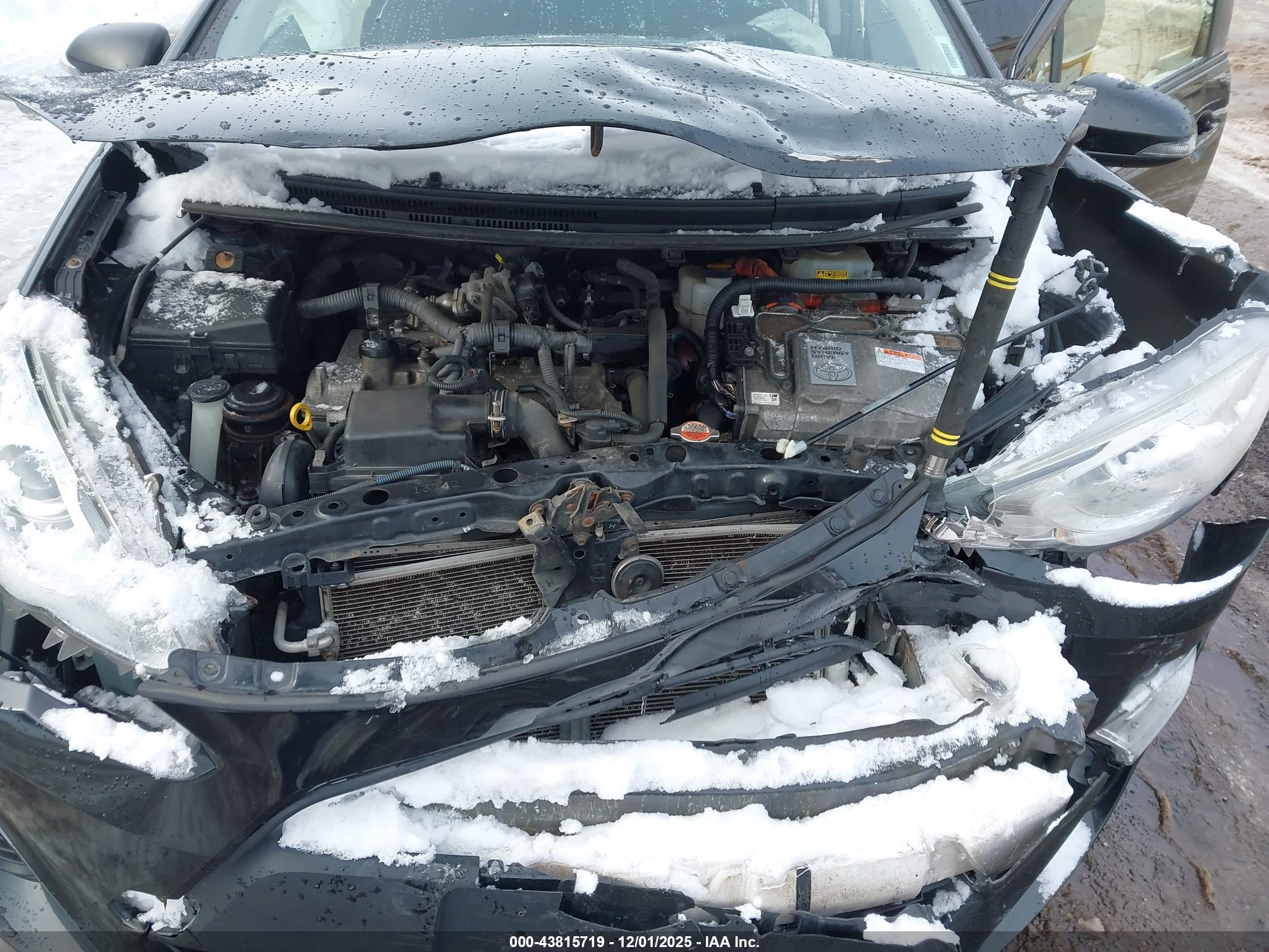TOYOTA PRIUS image 10
