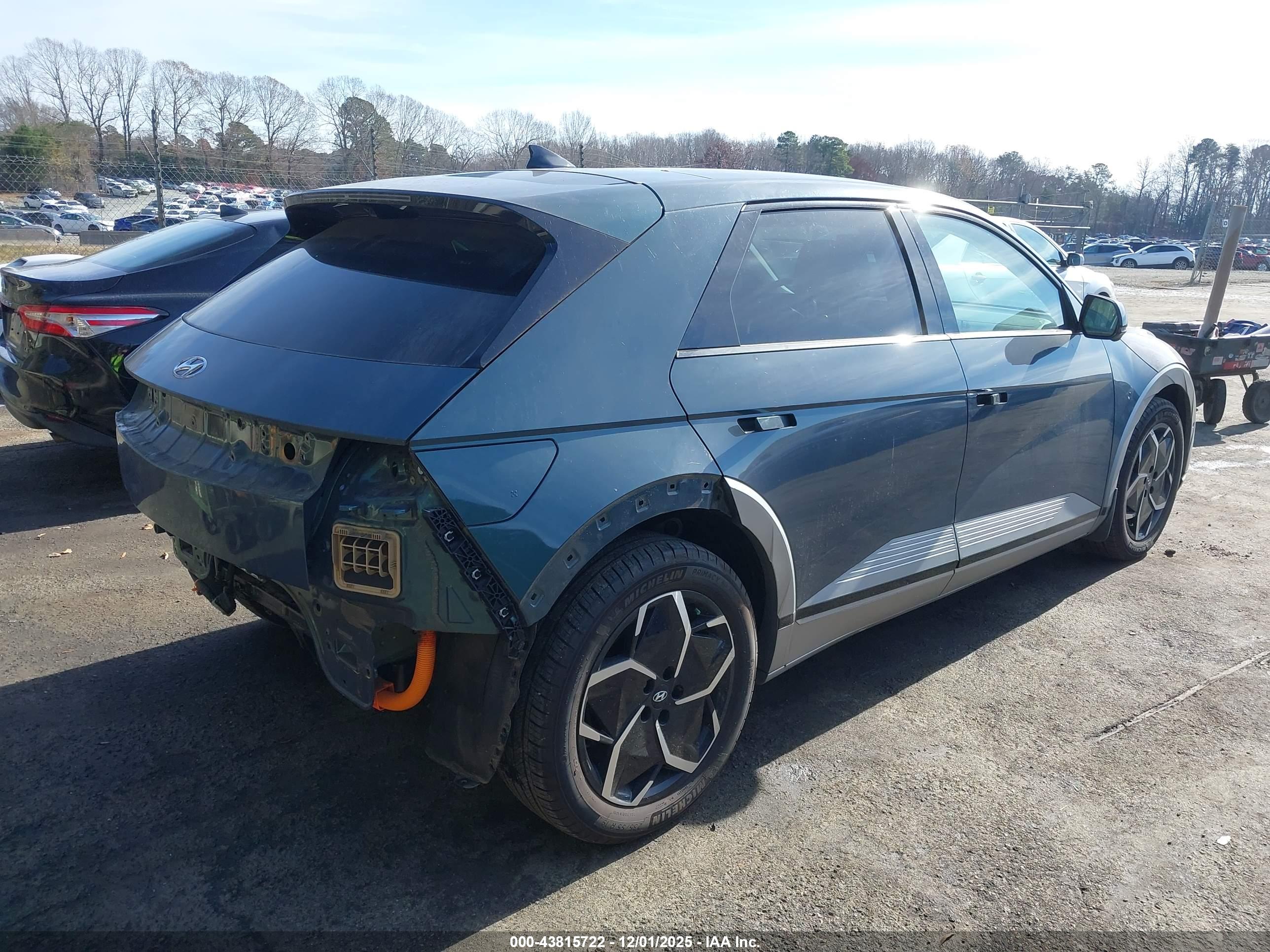HYUNDAI IONIQ image 4