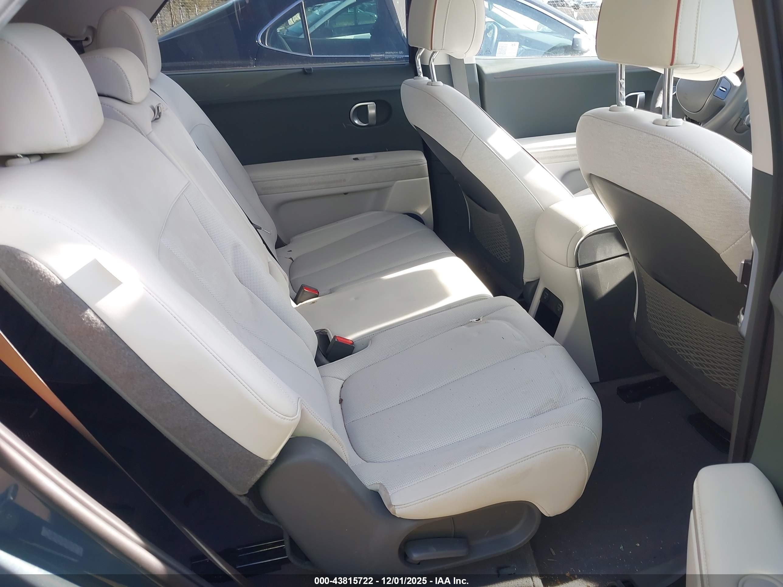 HYUNDAI IONIQ image 8