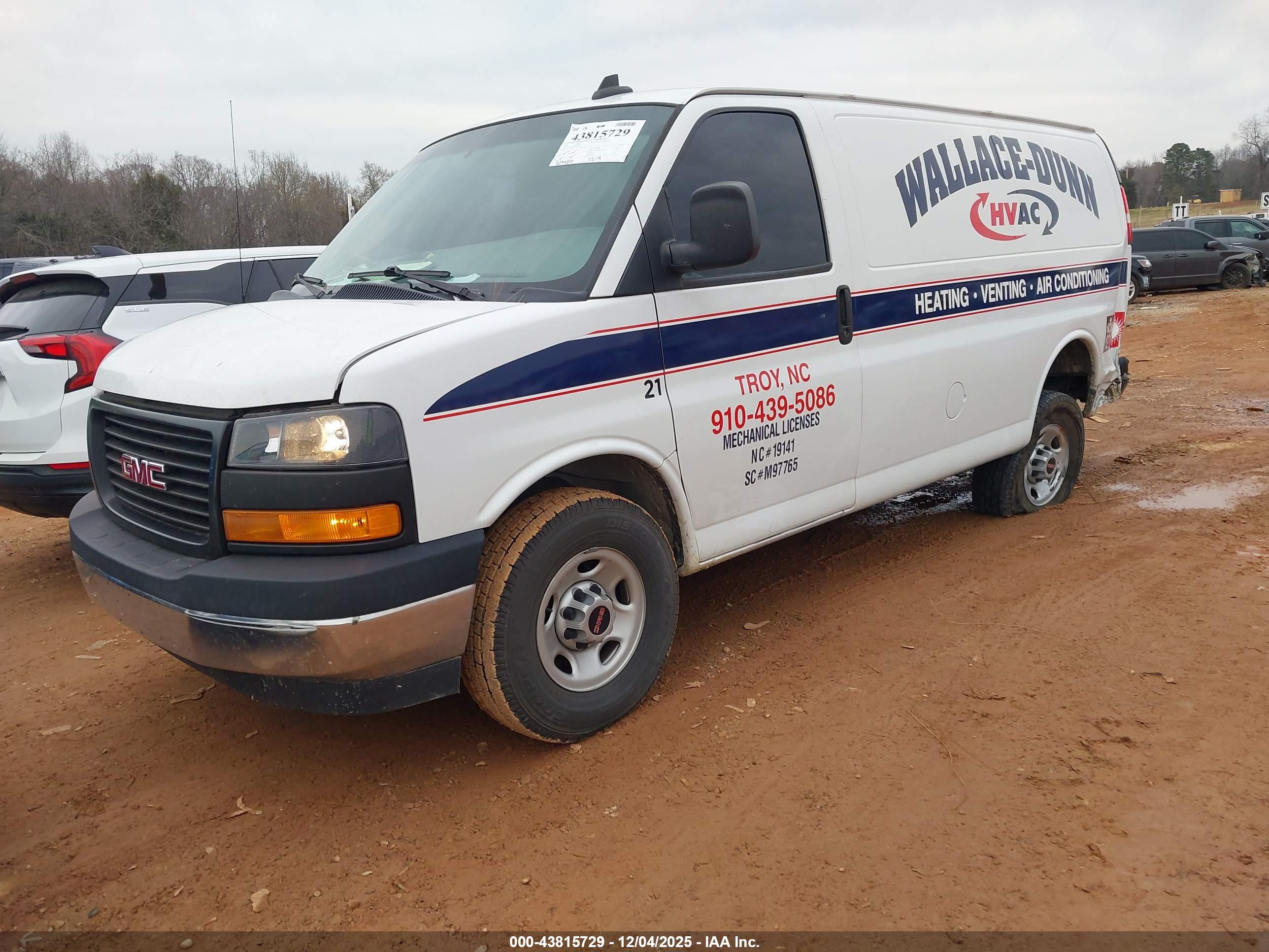 GMC SAVANA image 2