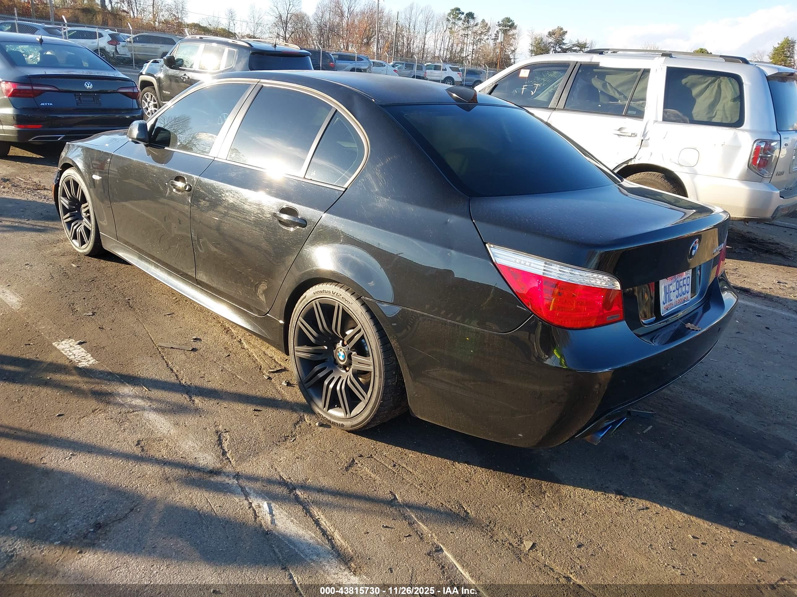 BMW 550I image 3