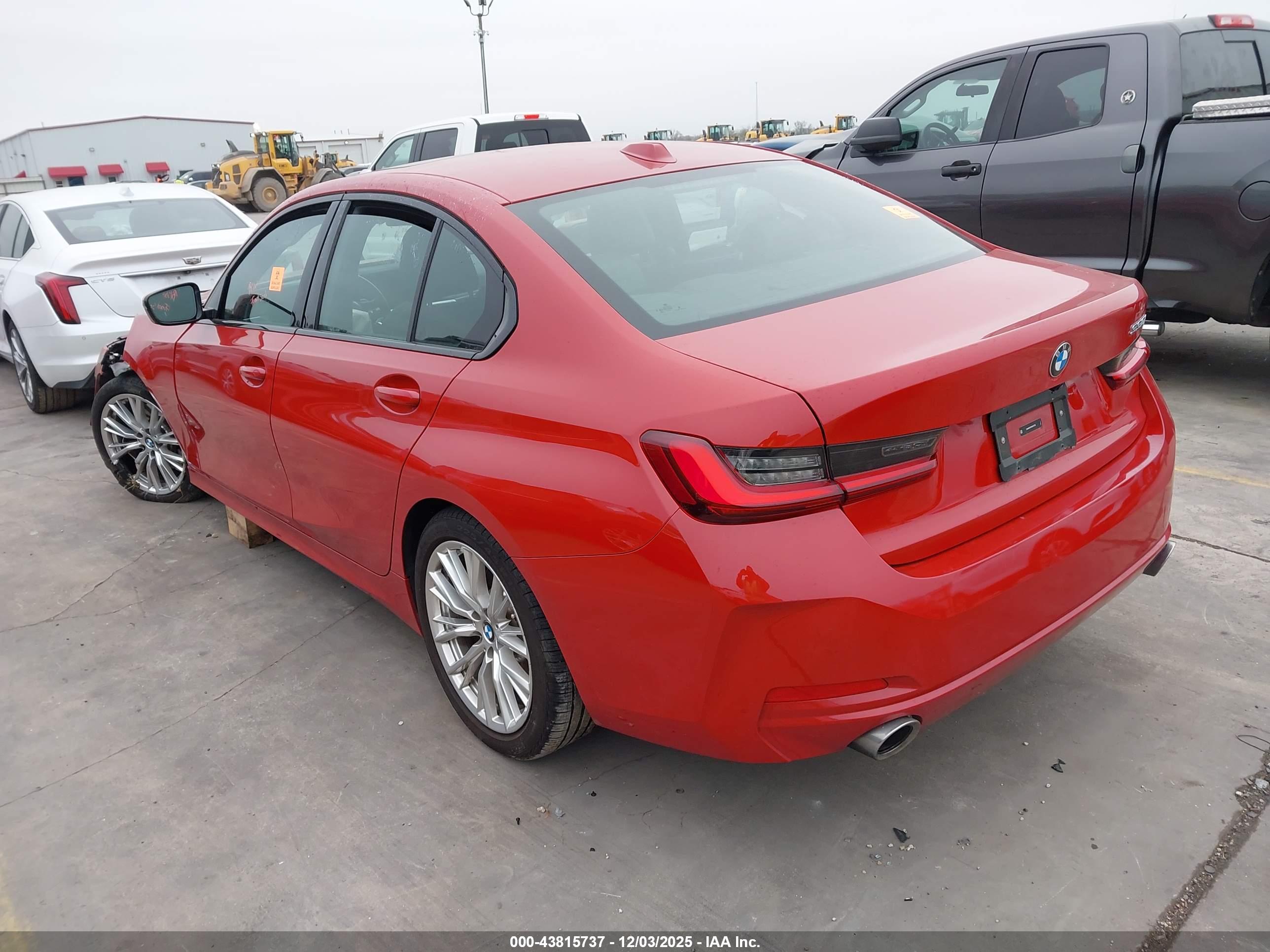 BMW 330I image 3