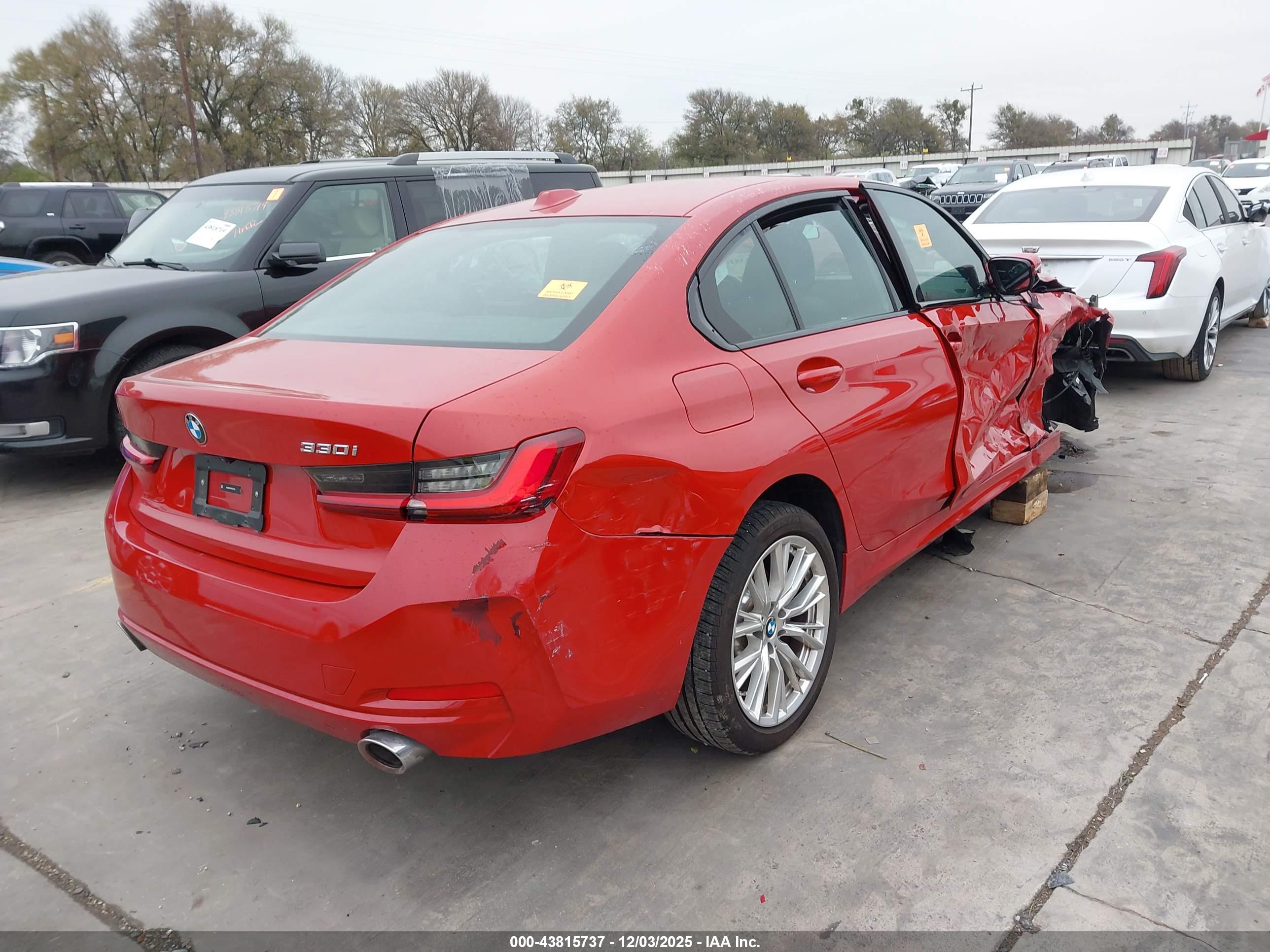BMW 330I image 4