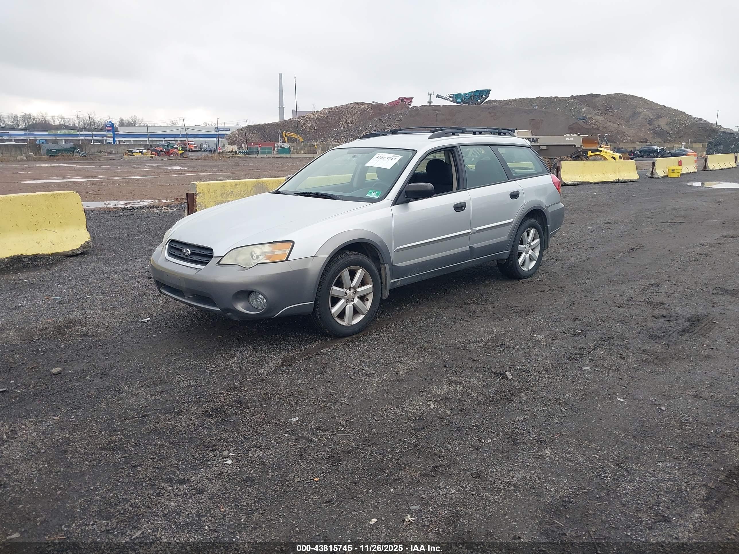 SUBARU OUTBACK image 2