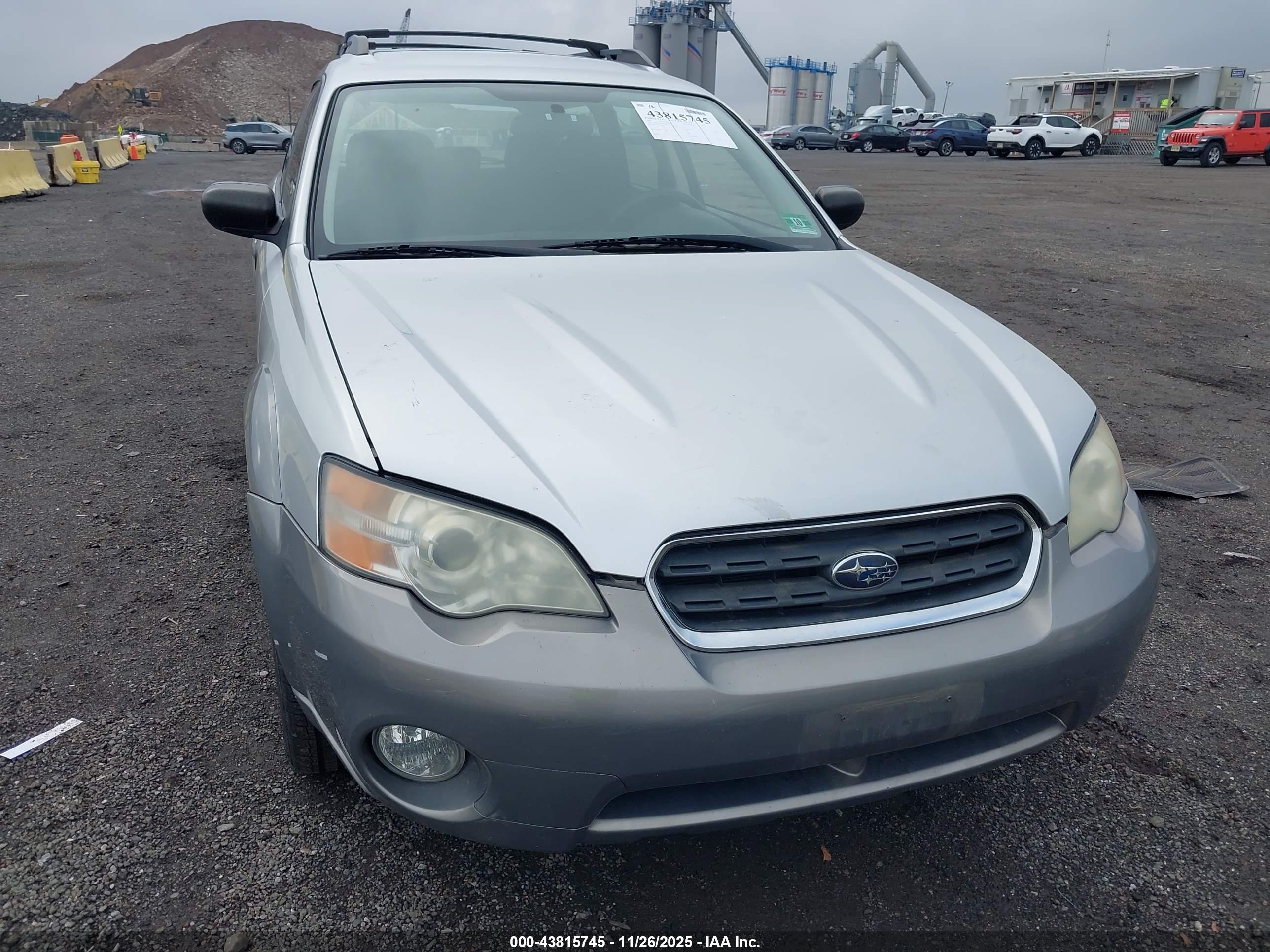SUBARU OUTBACK image 6