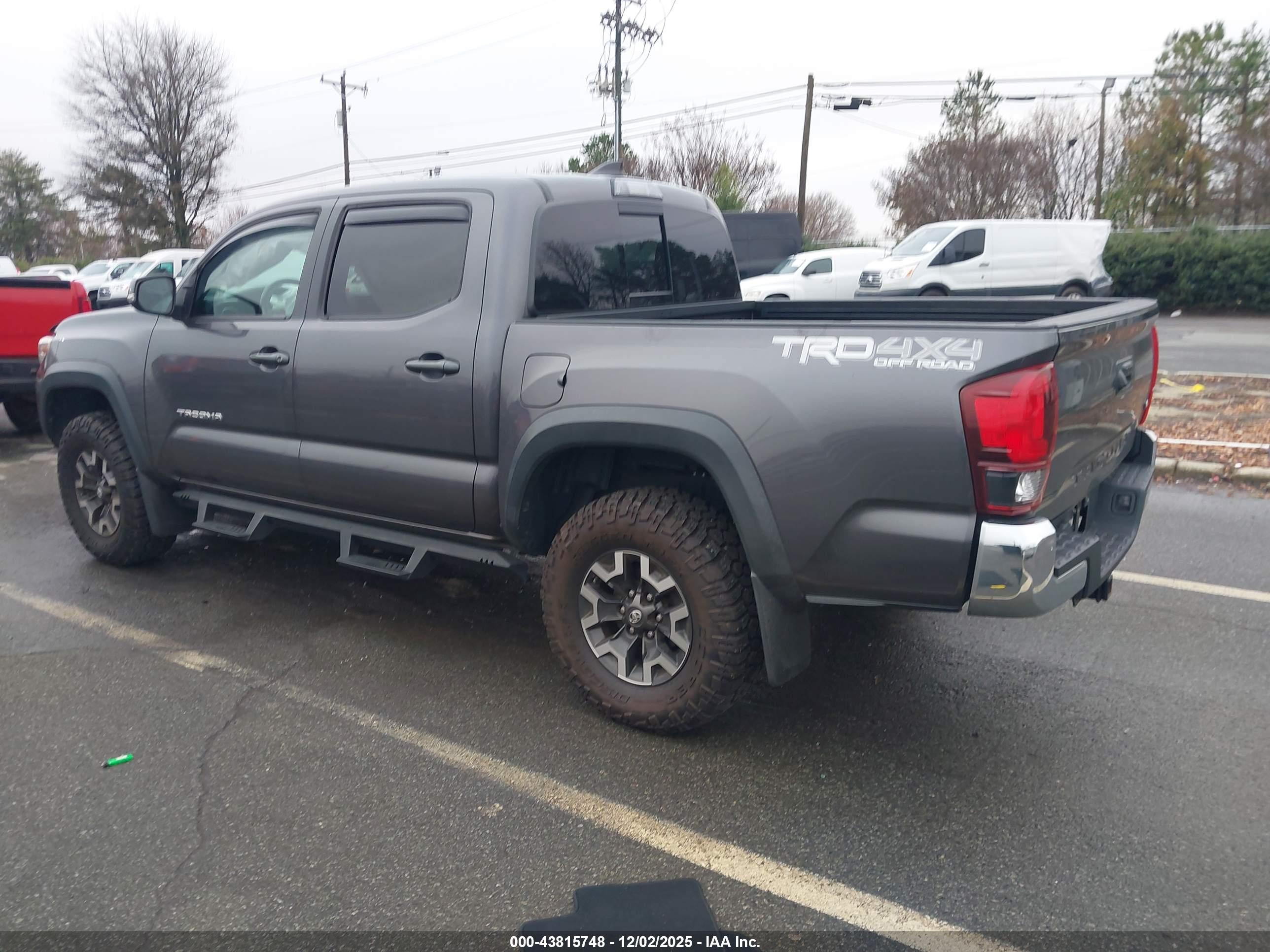 TOYOTA TACOMA image 3