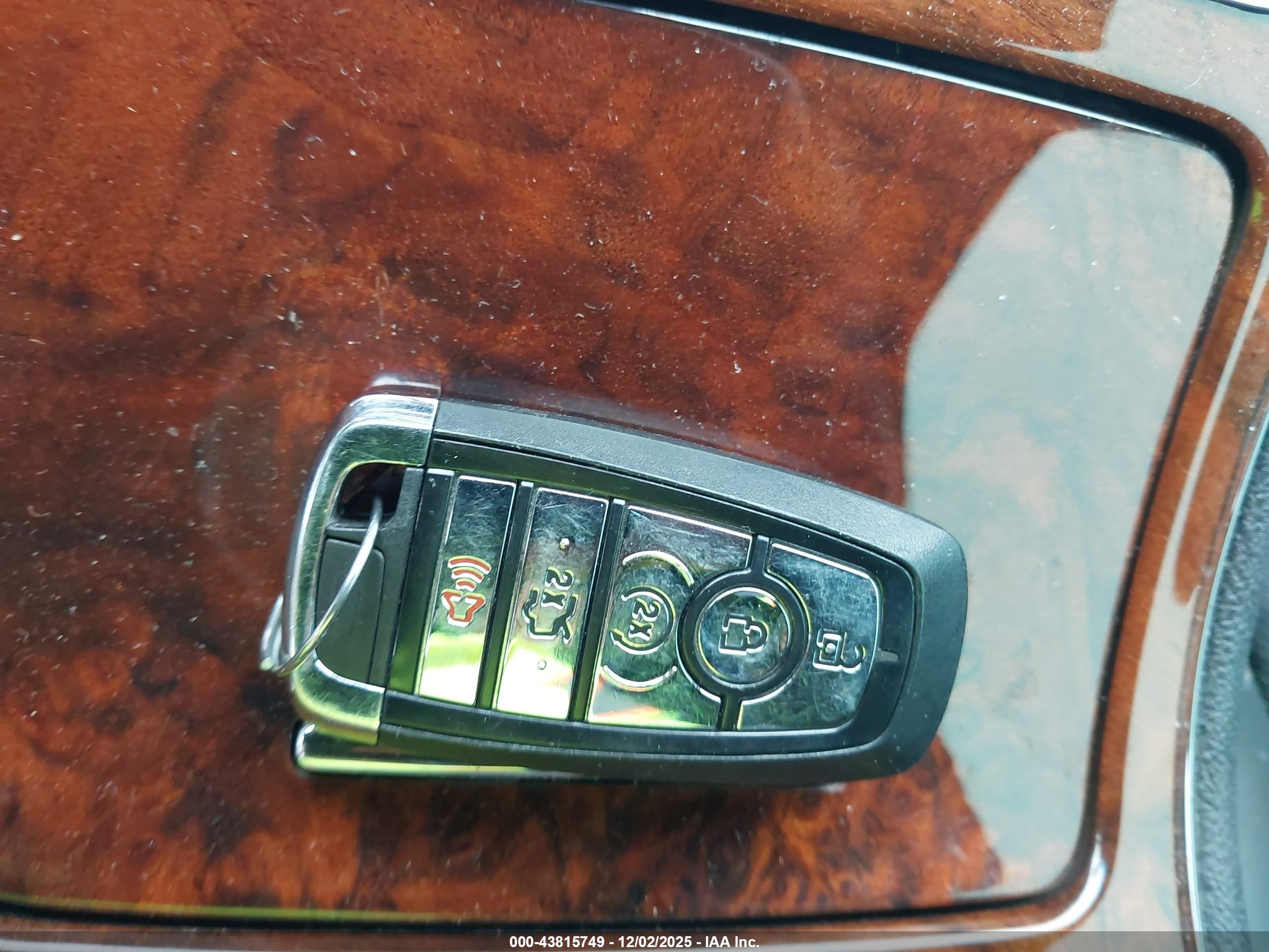 LINCOLN CONTINENTAL image 11