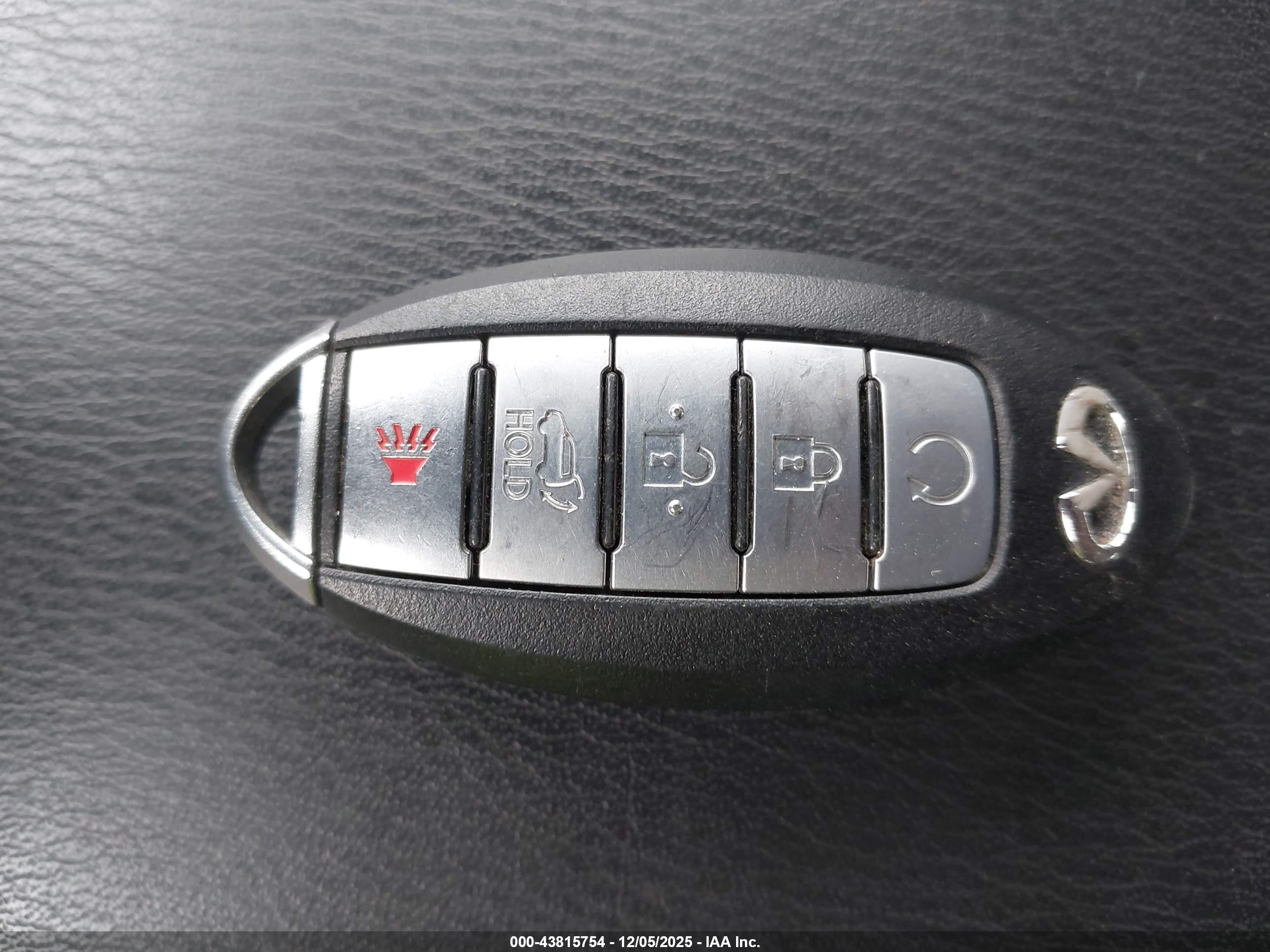 INFINITI QX80 image 11