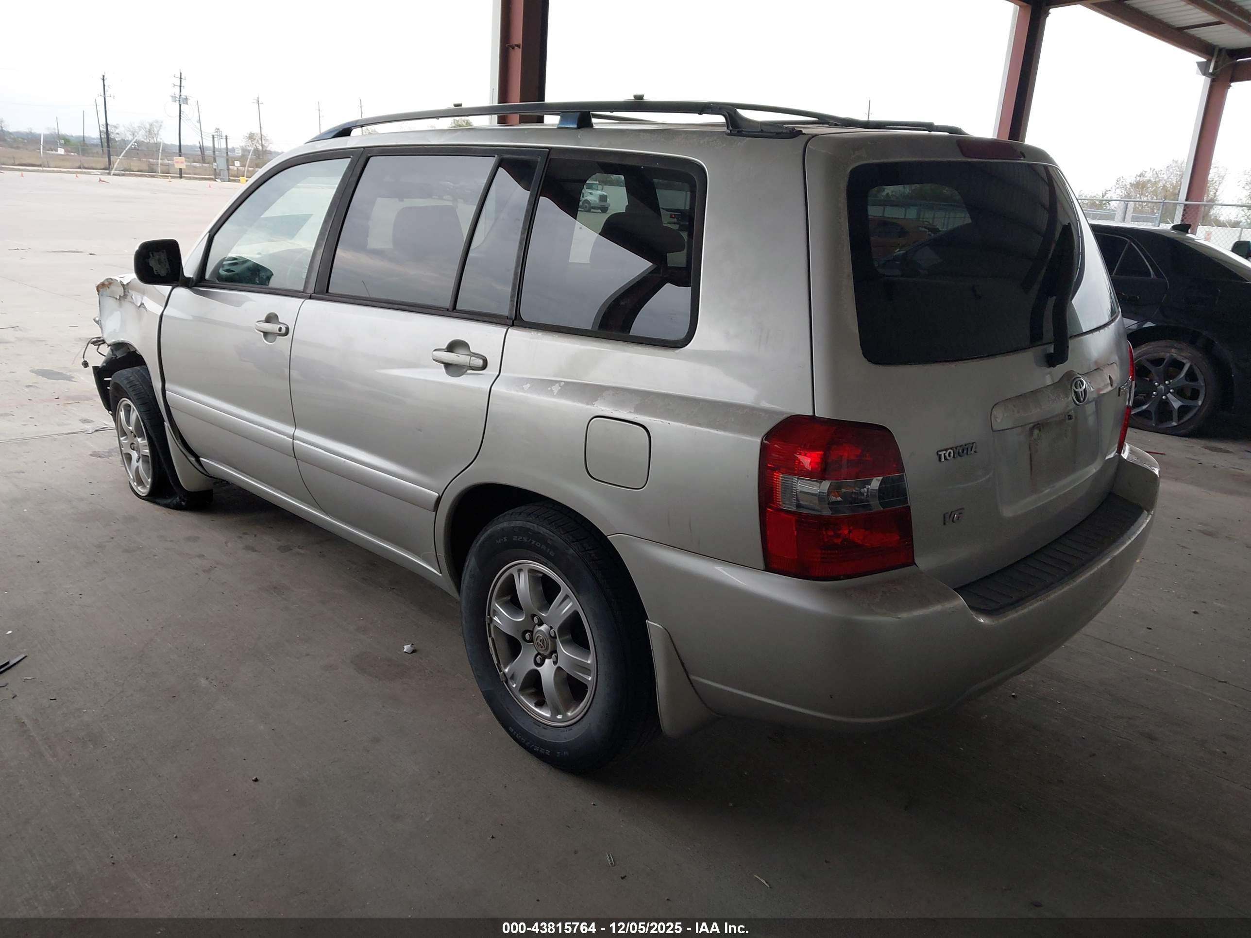 TOYOTA HIGHLANDER image 3