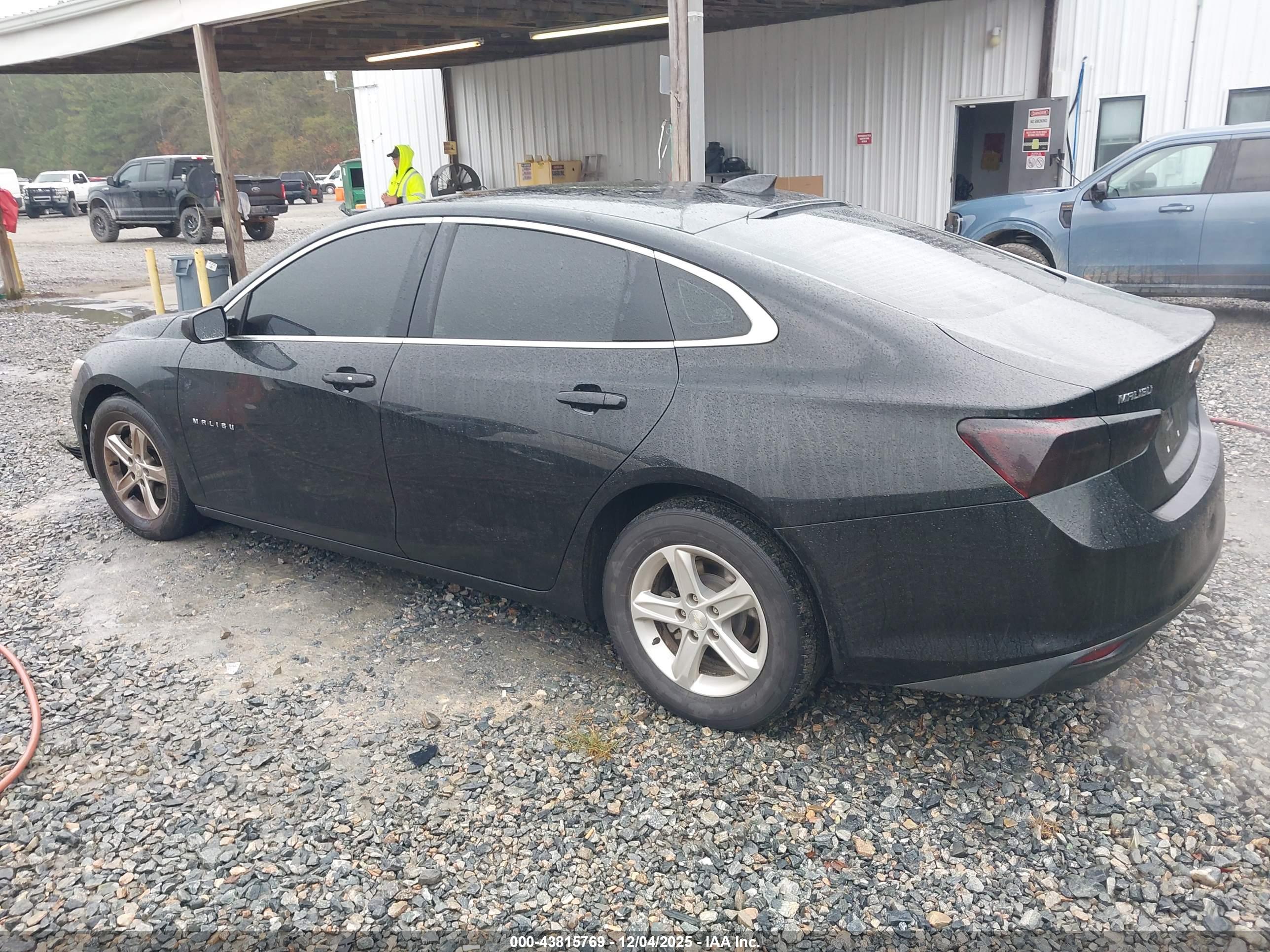 CHEVROLET MALIBU image 3