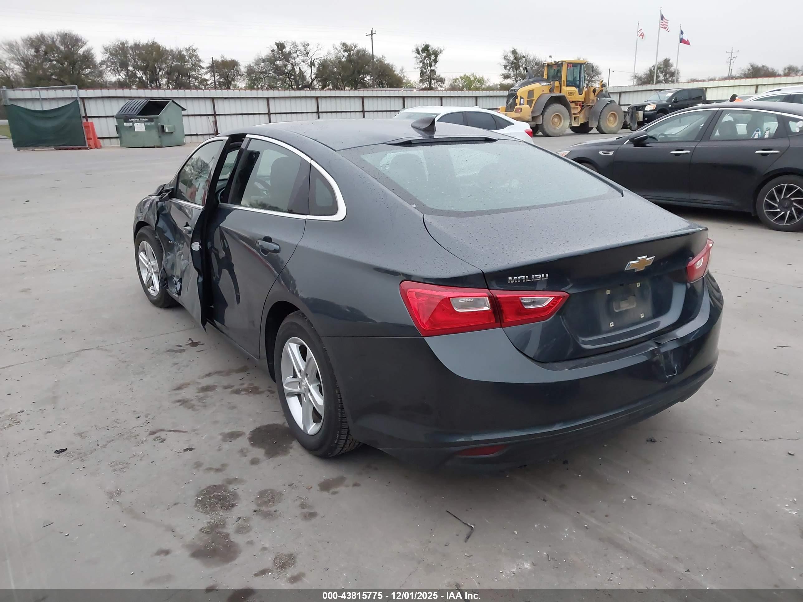 CHEVROLET MALIBU image 3