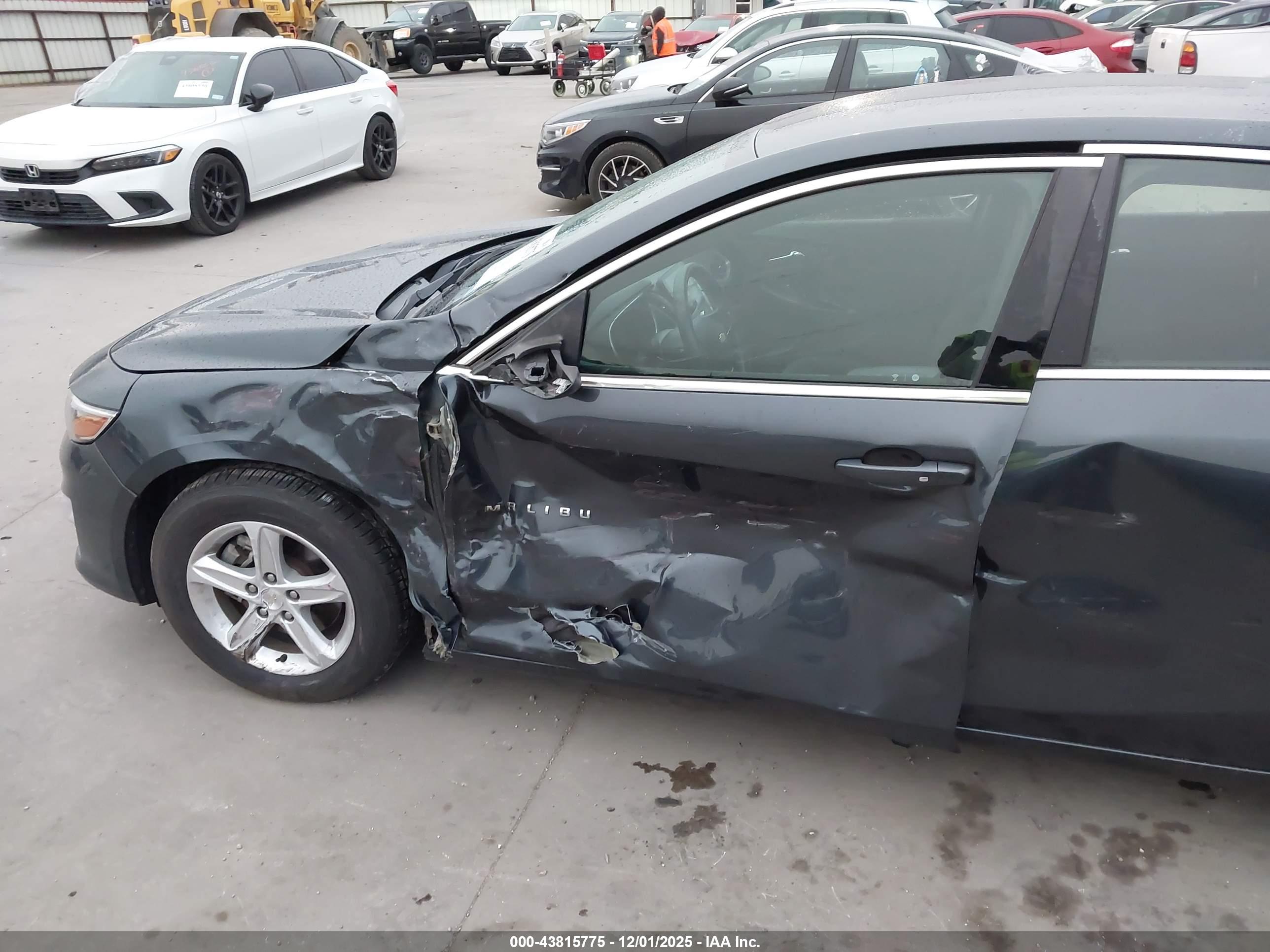 CHEVROLET MALIBU image 6