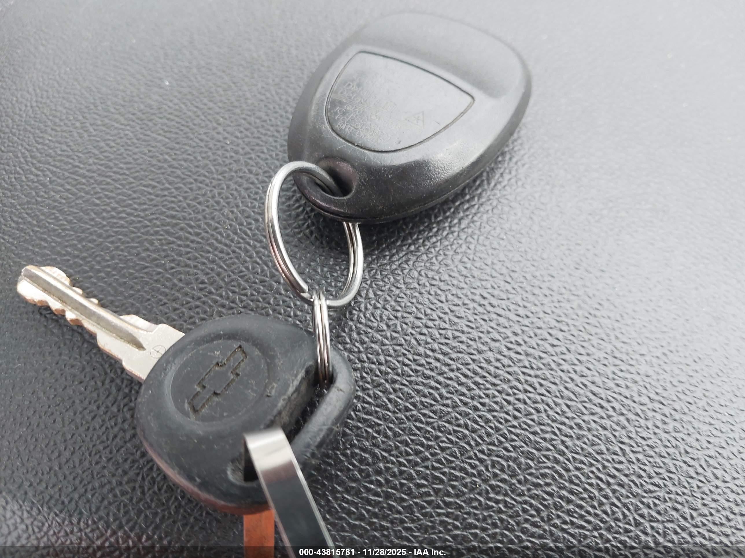 CHEVROLET TRAVERSE image 11