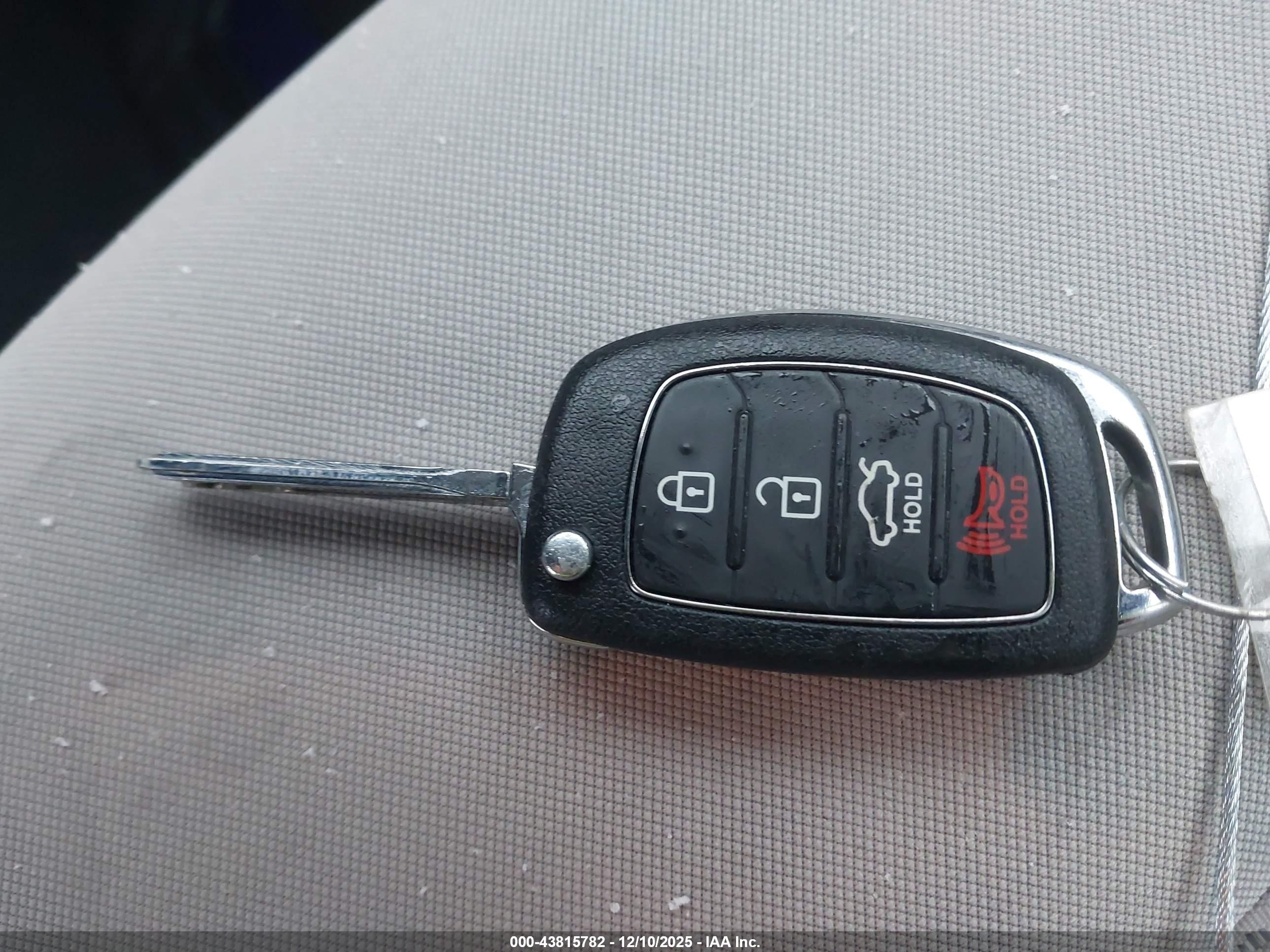 HYUNDAI SONATA image 11