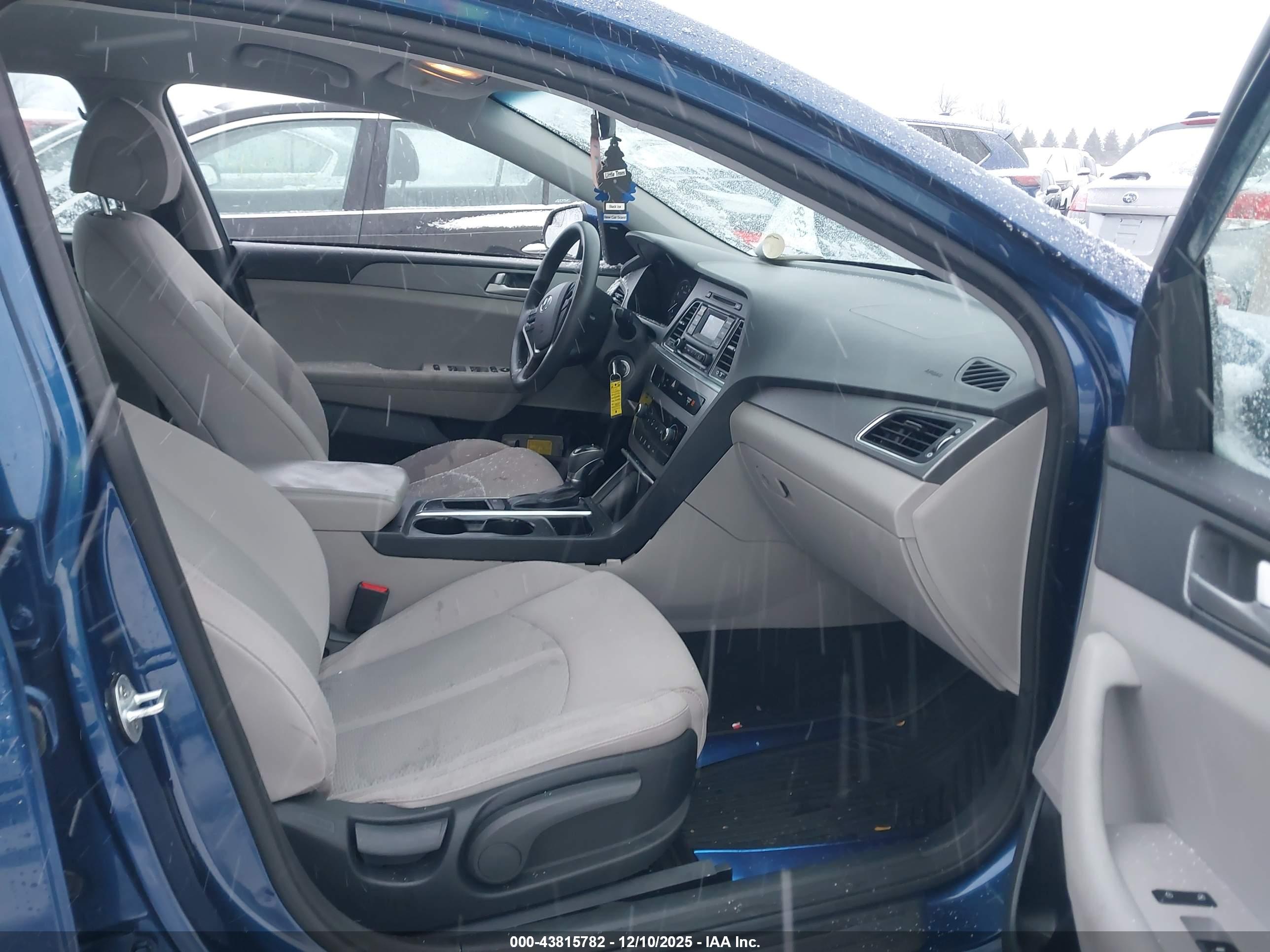 HYUNDAI SONATA image 5