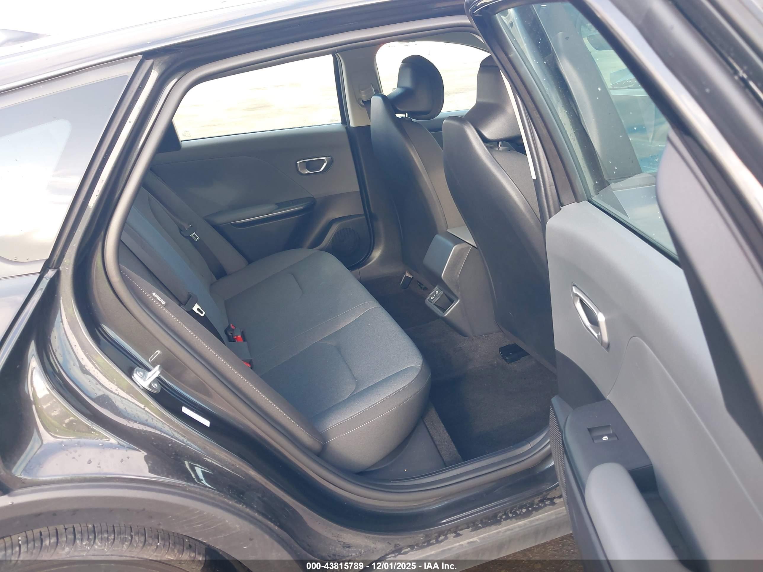 KIA K4 image 8