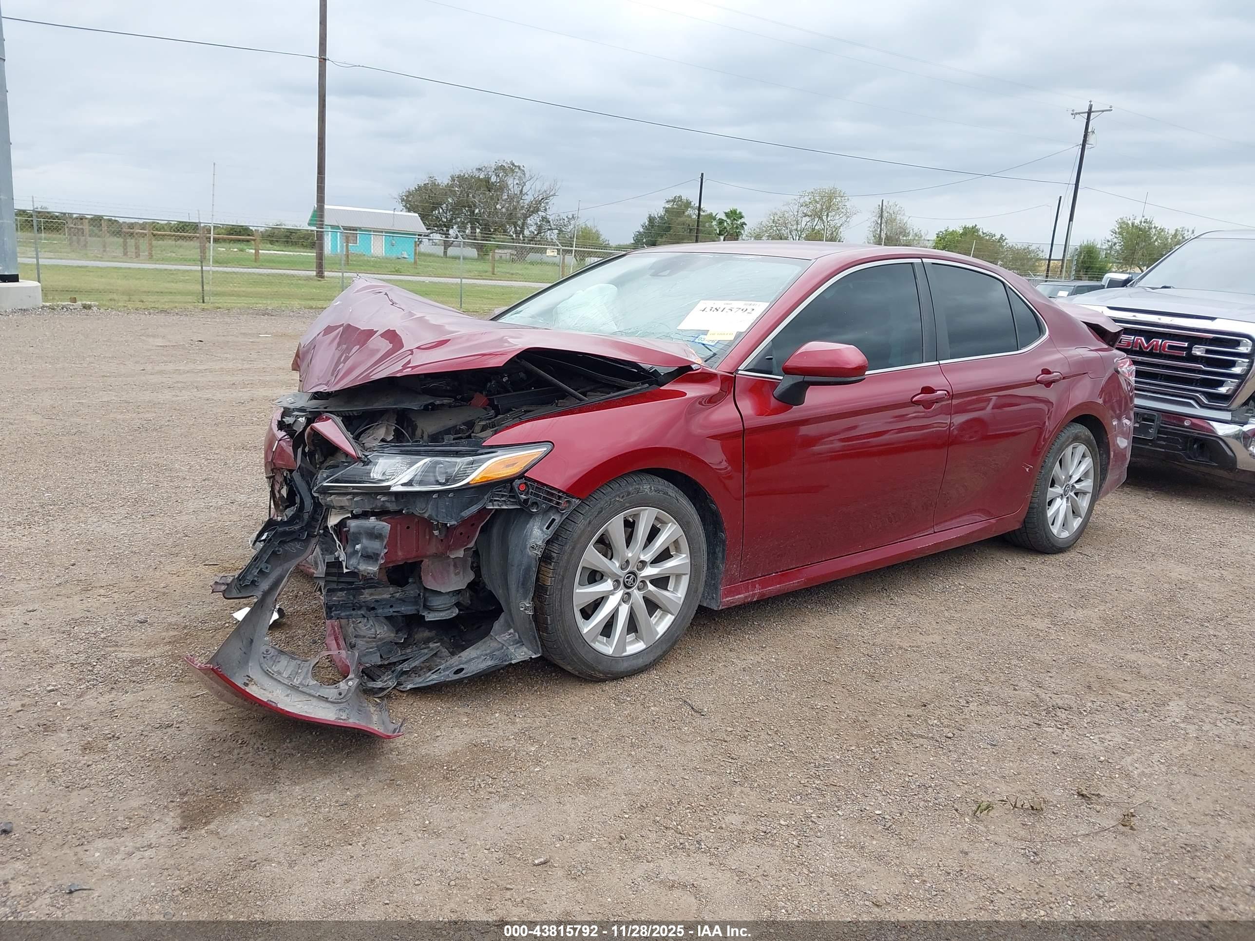TOYOTA CAMRY image 2