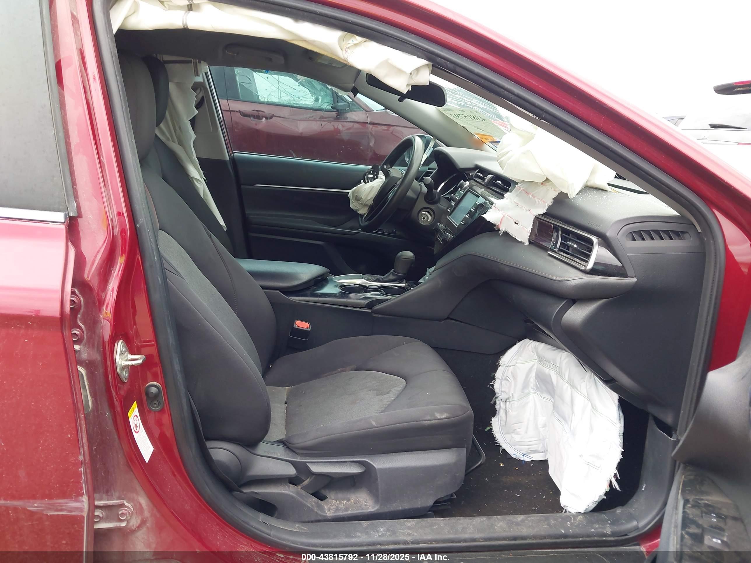 TOYOTA CAMRY image 5