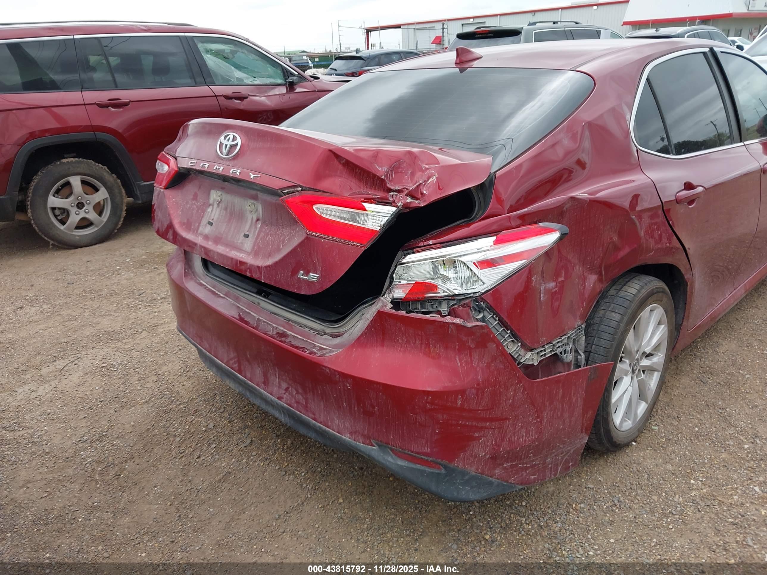 TOYOTA CAMRY image 6
