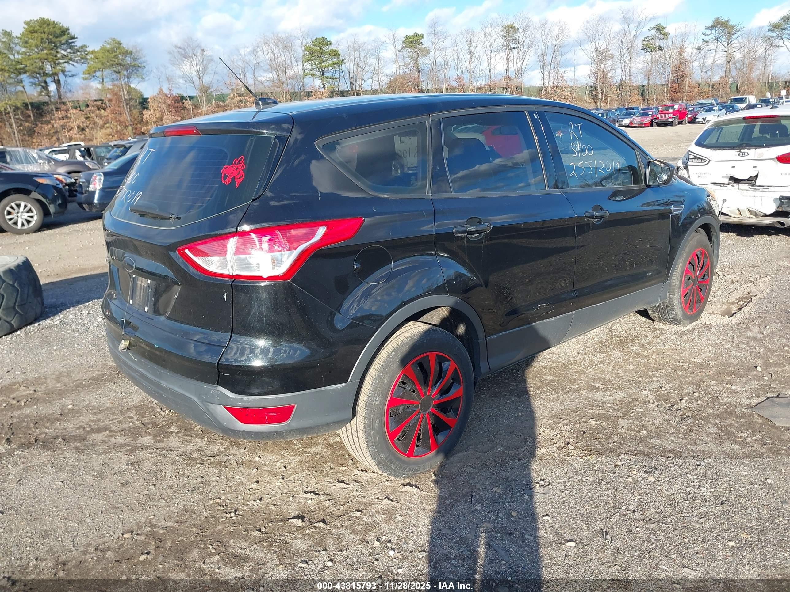 FORD ESCAPE image 4