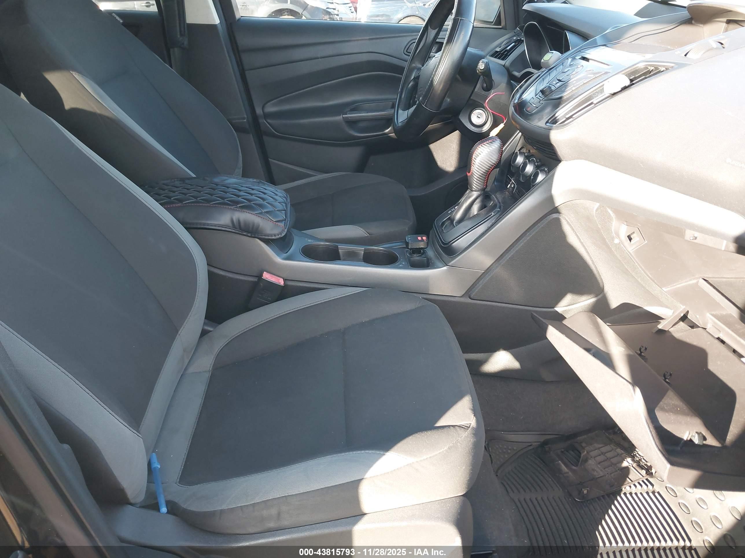 FORD ESCAPE image 5