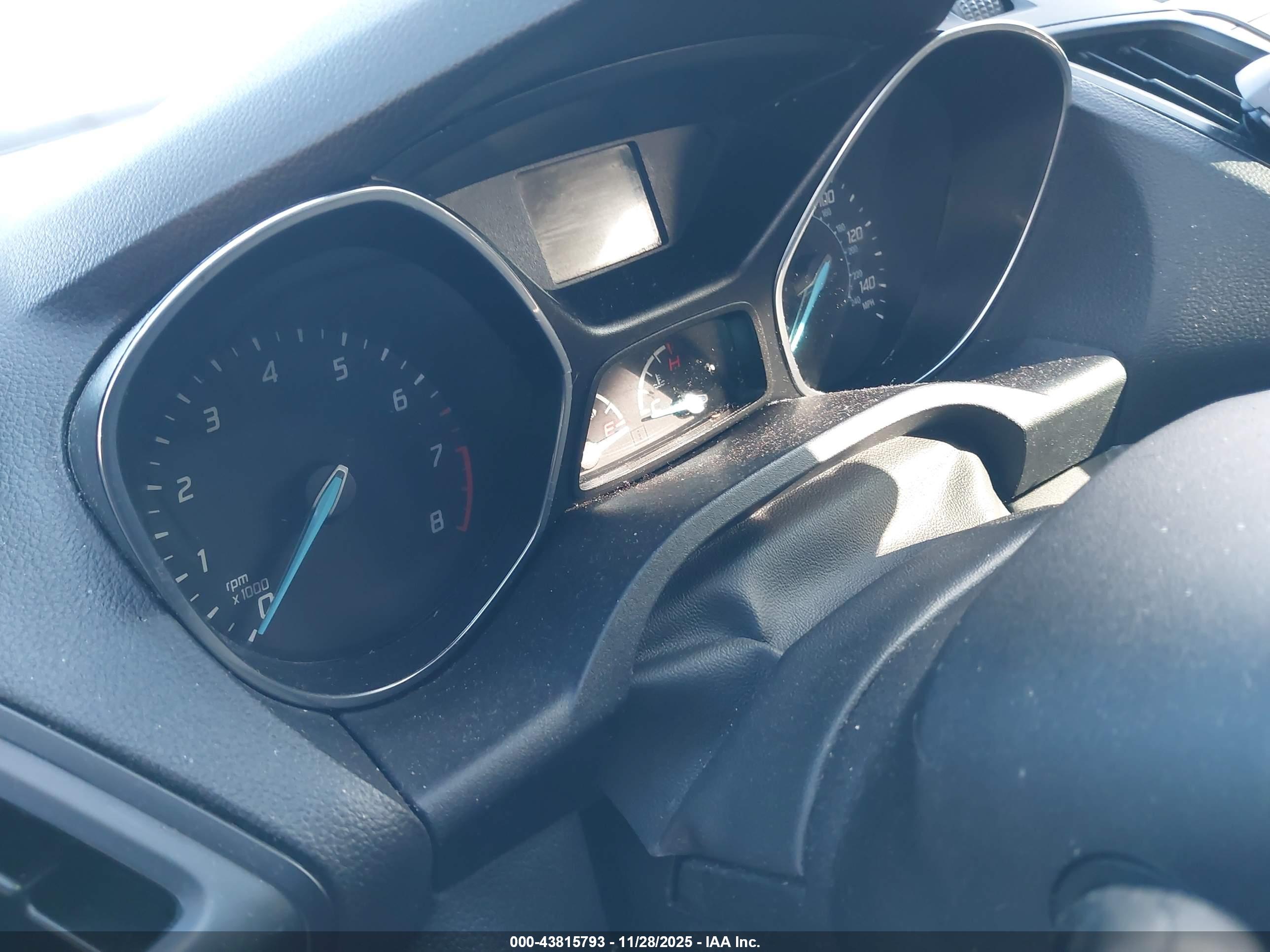 FORD ESCAPE image 7
