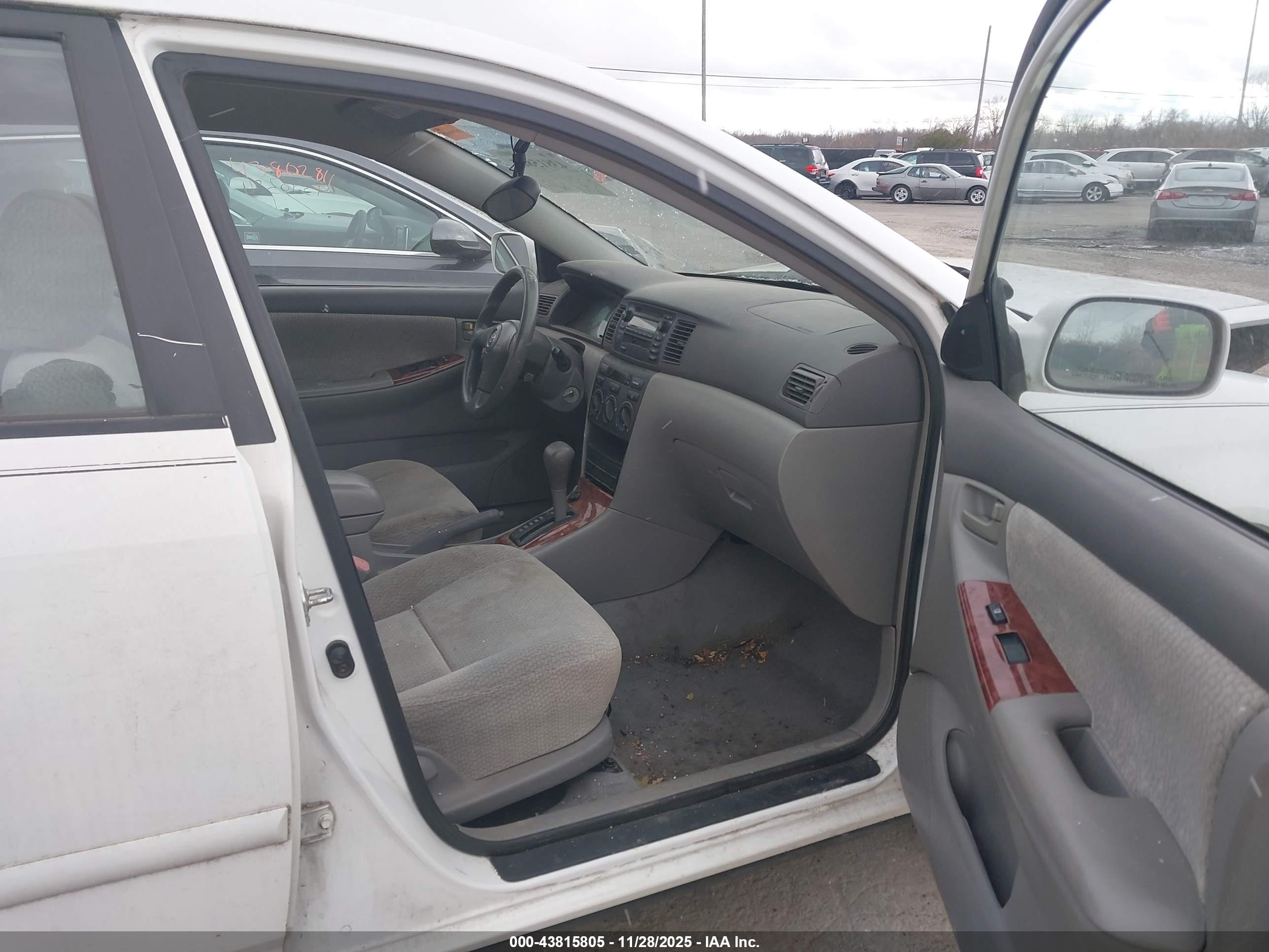 TOYOTA COROLLA image 5