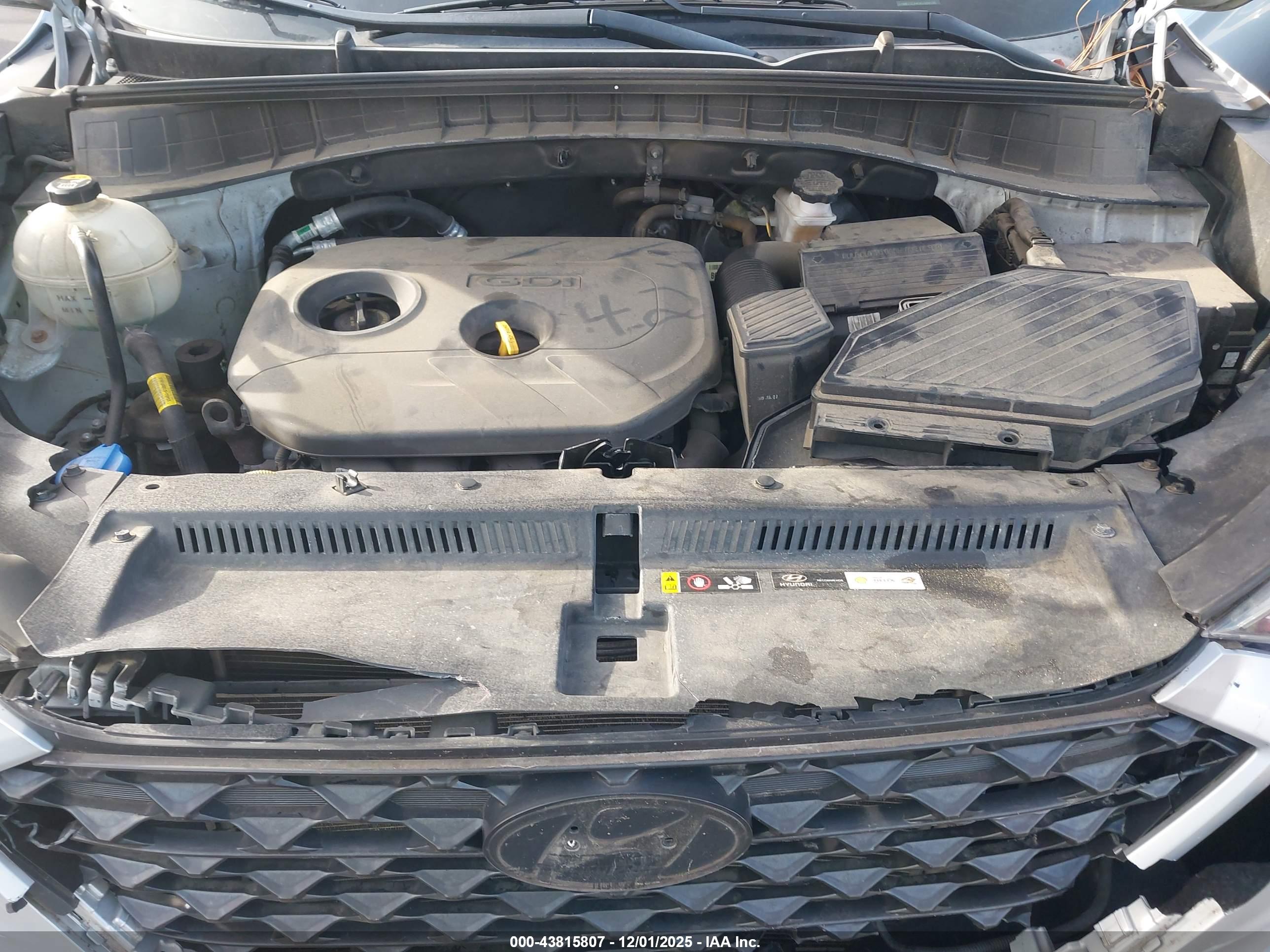 HYUNDAI TUCSON image 10